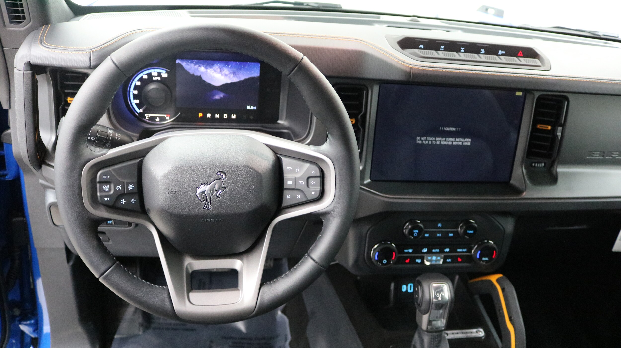 2024 Ford Bronco Badlands photo 3