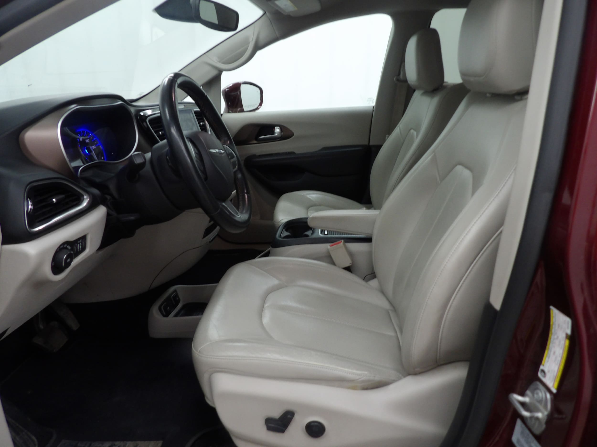 Used 2017 Chrysler Pacifica Touring-L Plus with VIN 2C4RC1EG8HR529806 for sale in Beatrice, NE