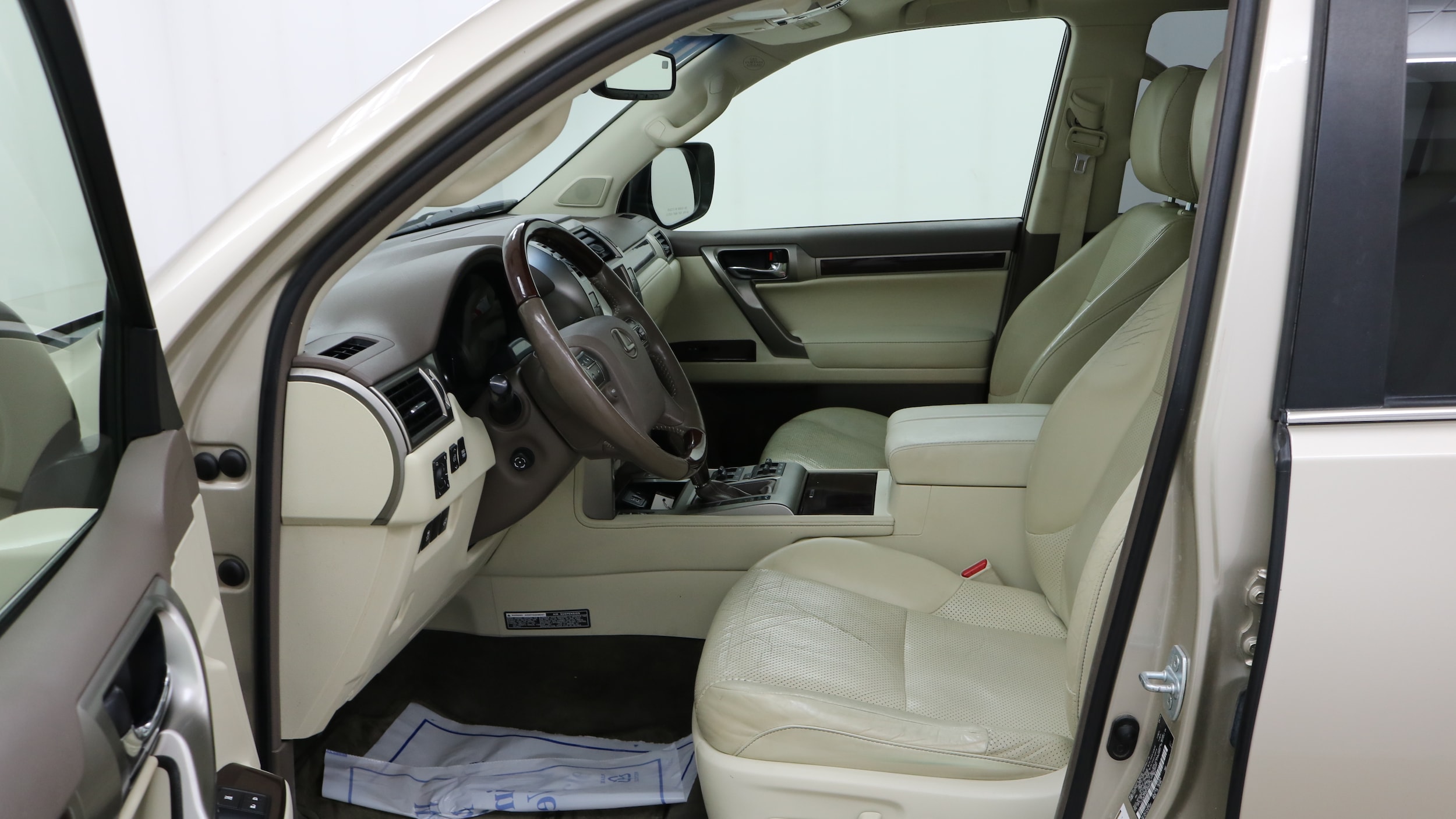 Used 2015 Lexus GX Luxury with VIN JTJJM7FX6F5094139 for sale in Beatrice, NE