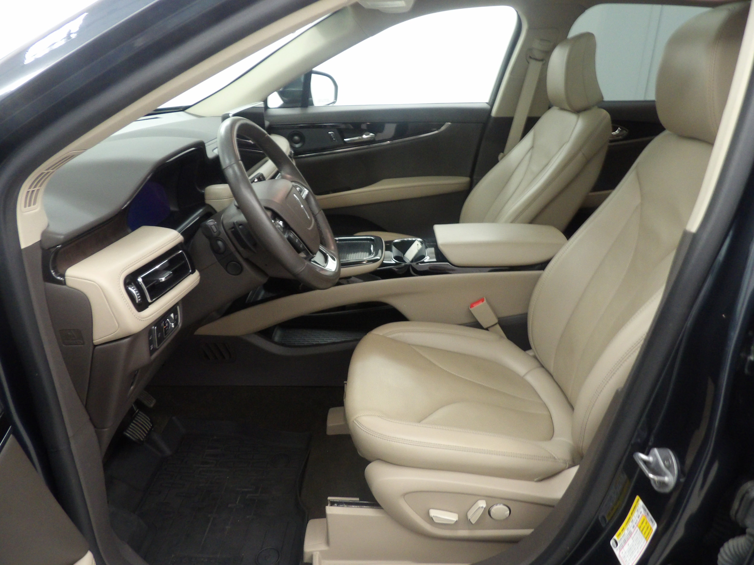 2LMPJ8KP8NBL11590