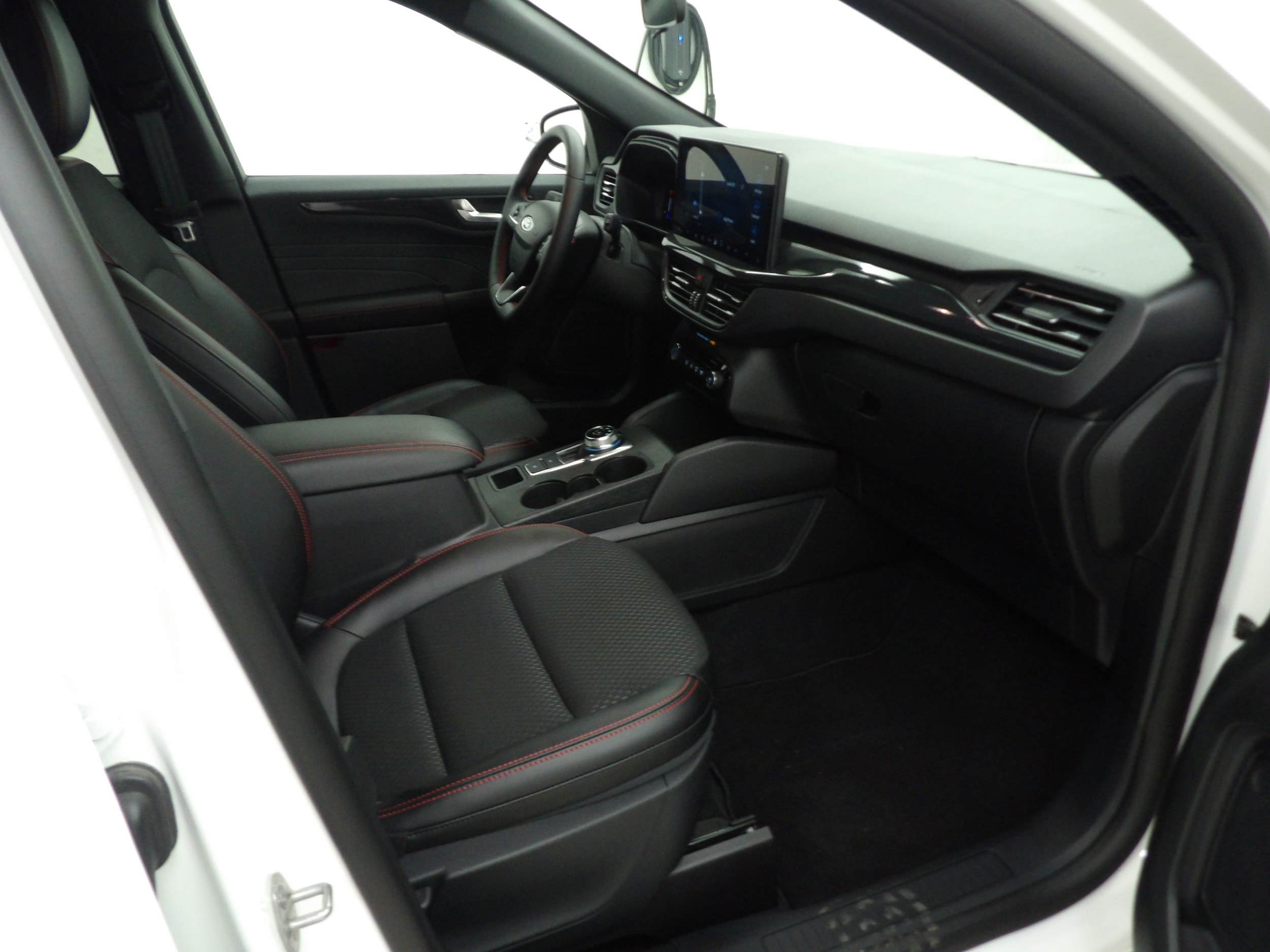 2026 Ford Escape ST-Line - Photo 24