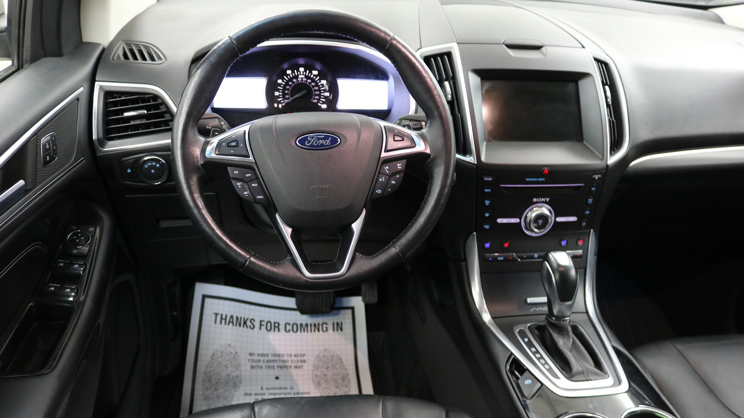 2017 Ford Edge Titanium photo 2