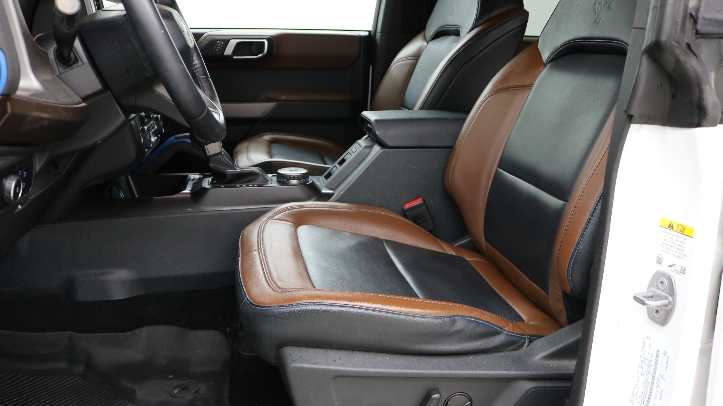 2023 Ford Bronco Outer Banks photo 3