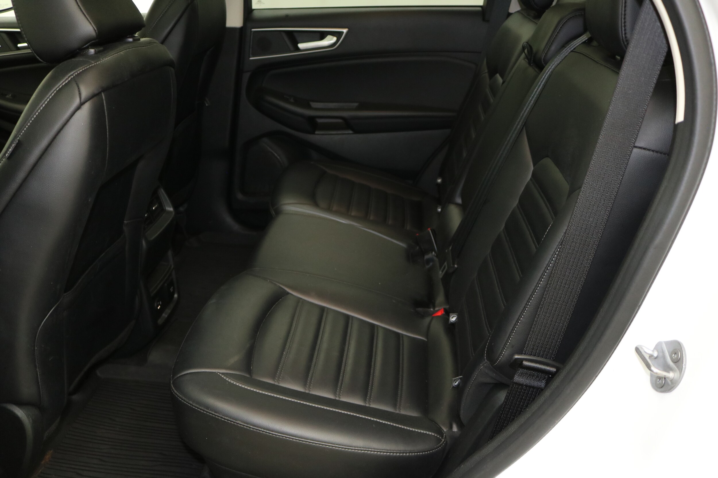 2022 Ford Edge SEL photo 4