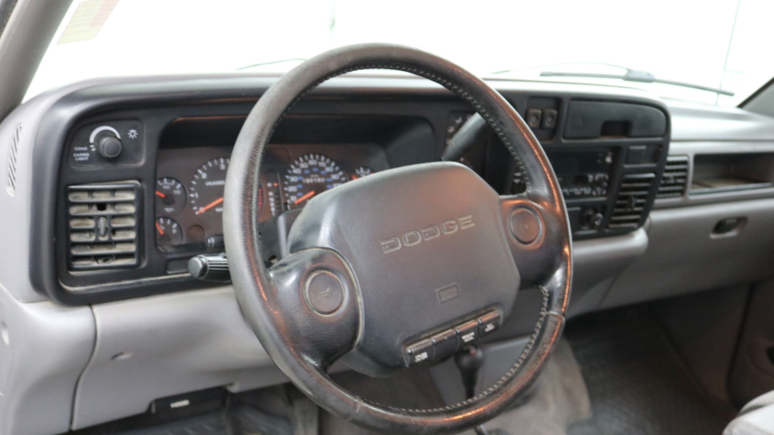 1996 Dodge Ram photo 3