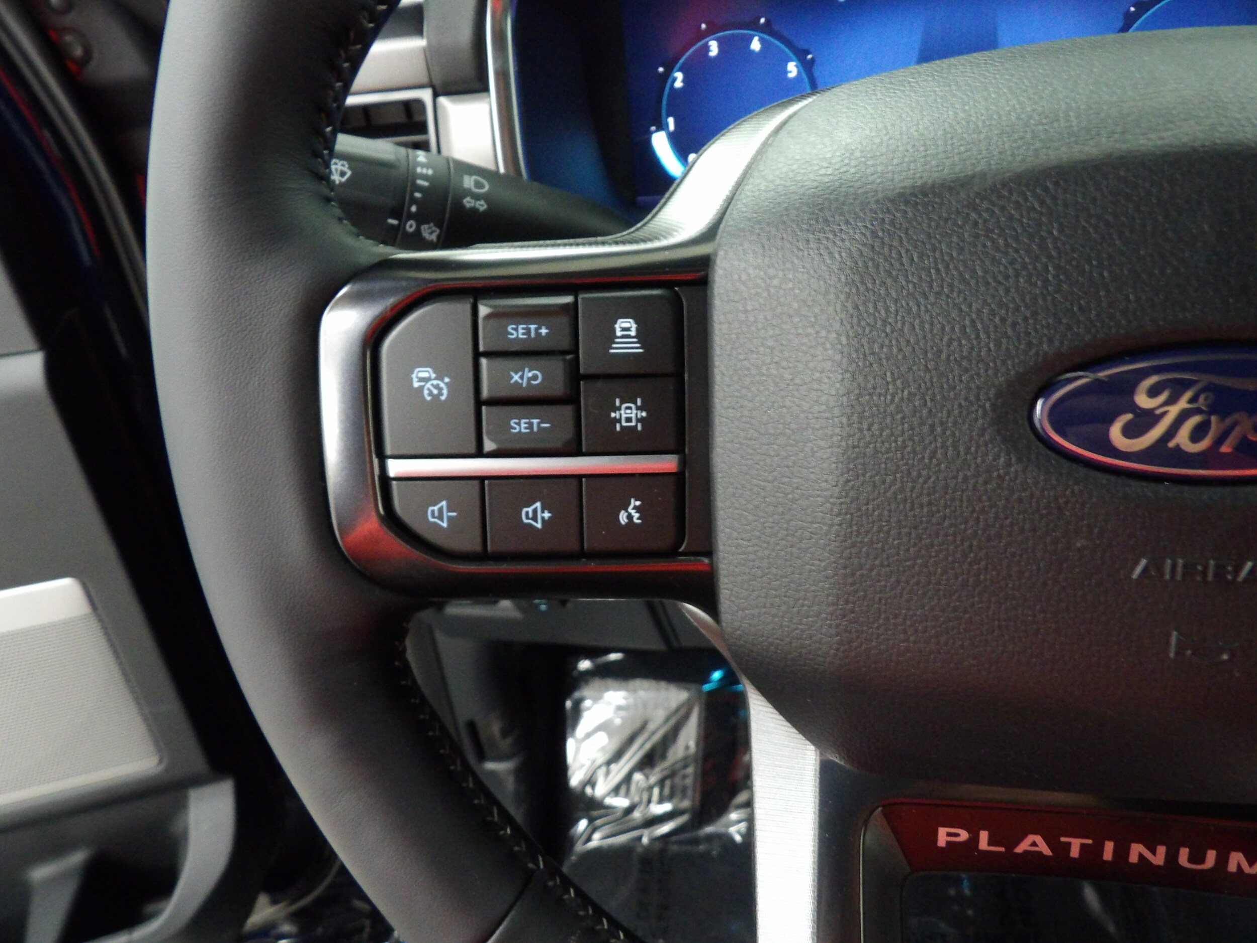 2026 Ford F-150 Platinum - Photo 16