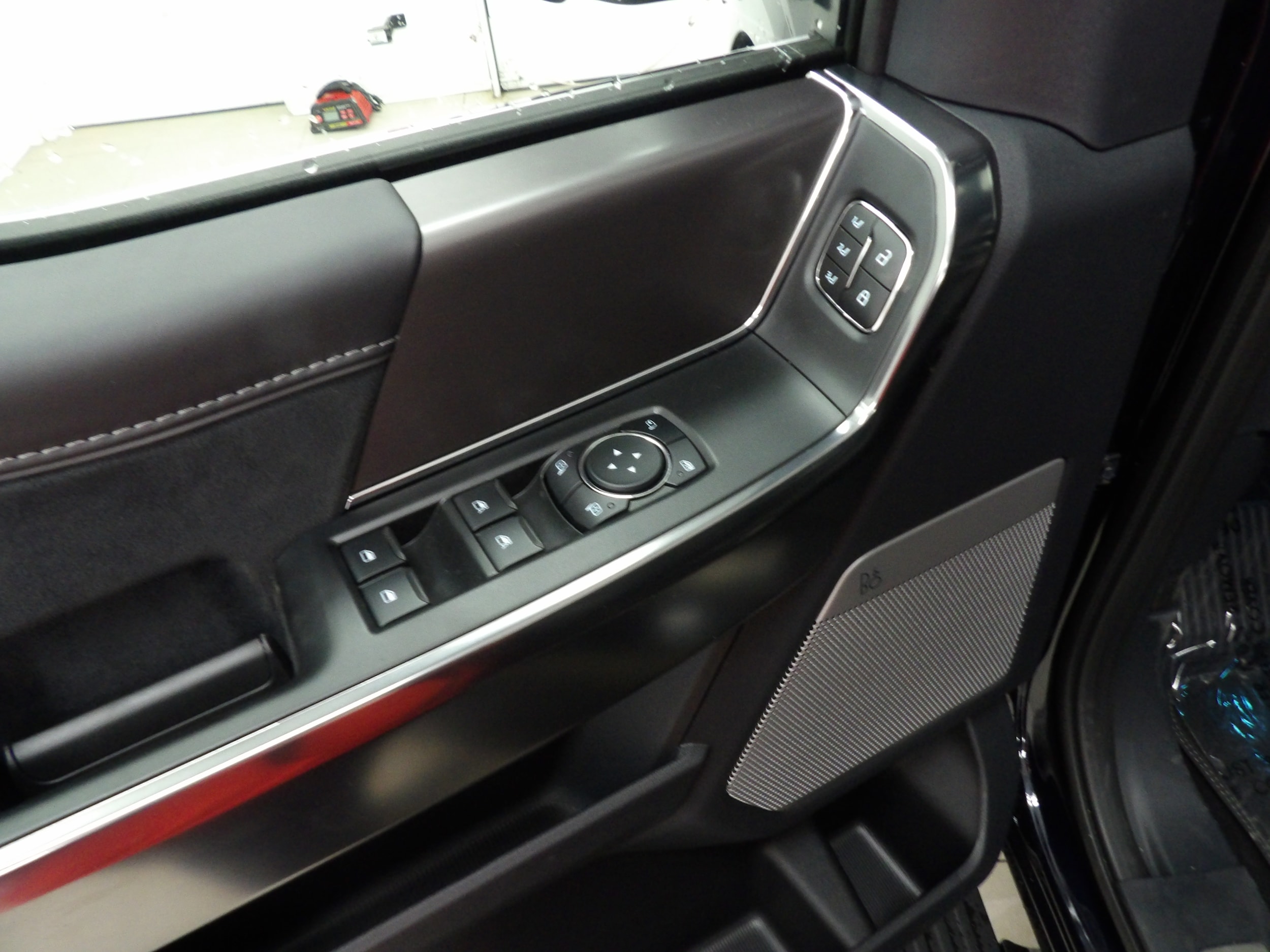 2026 Ford F-150 Platinum - Photo 13