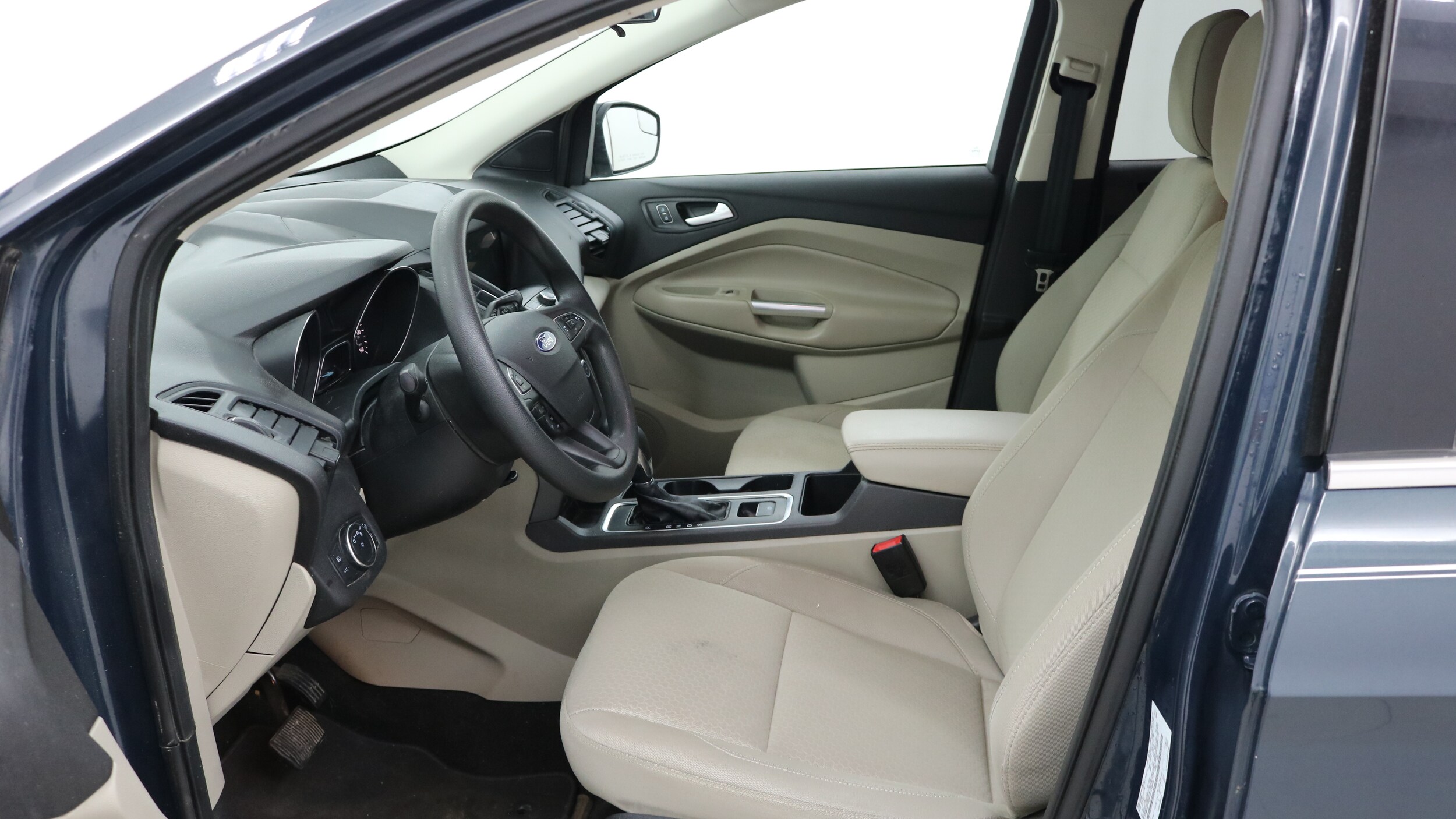 2019 Ford Escape SE photo 2