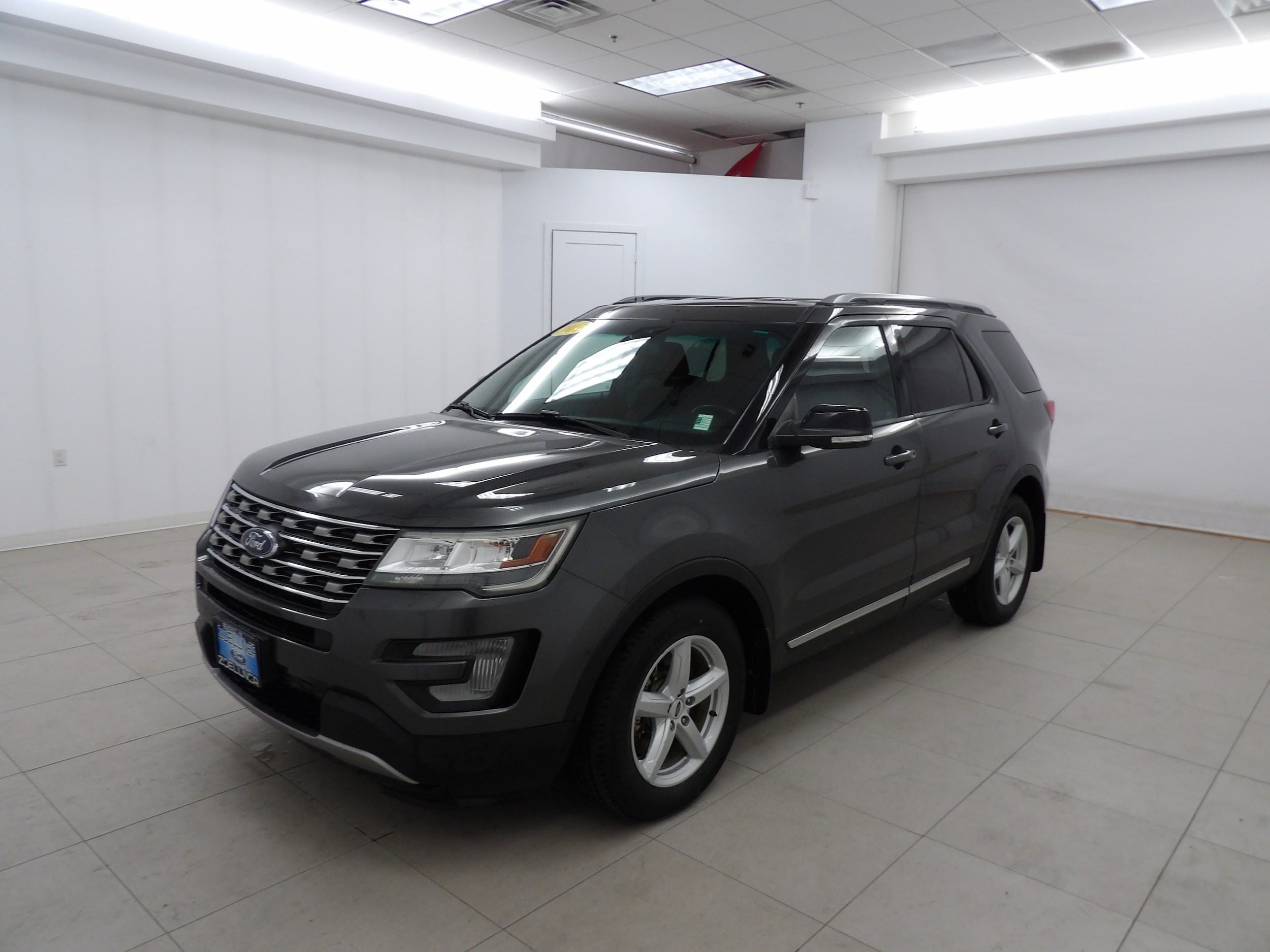 2017 Ford Explorer XLT 4WD's photo