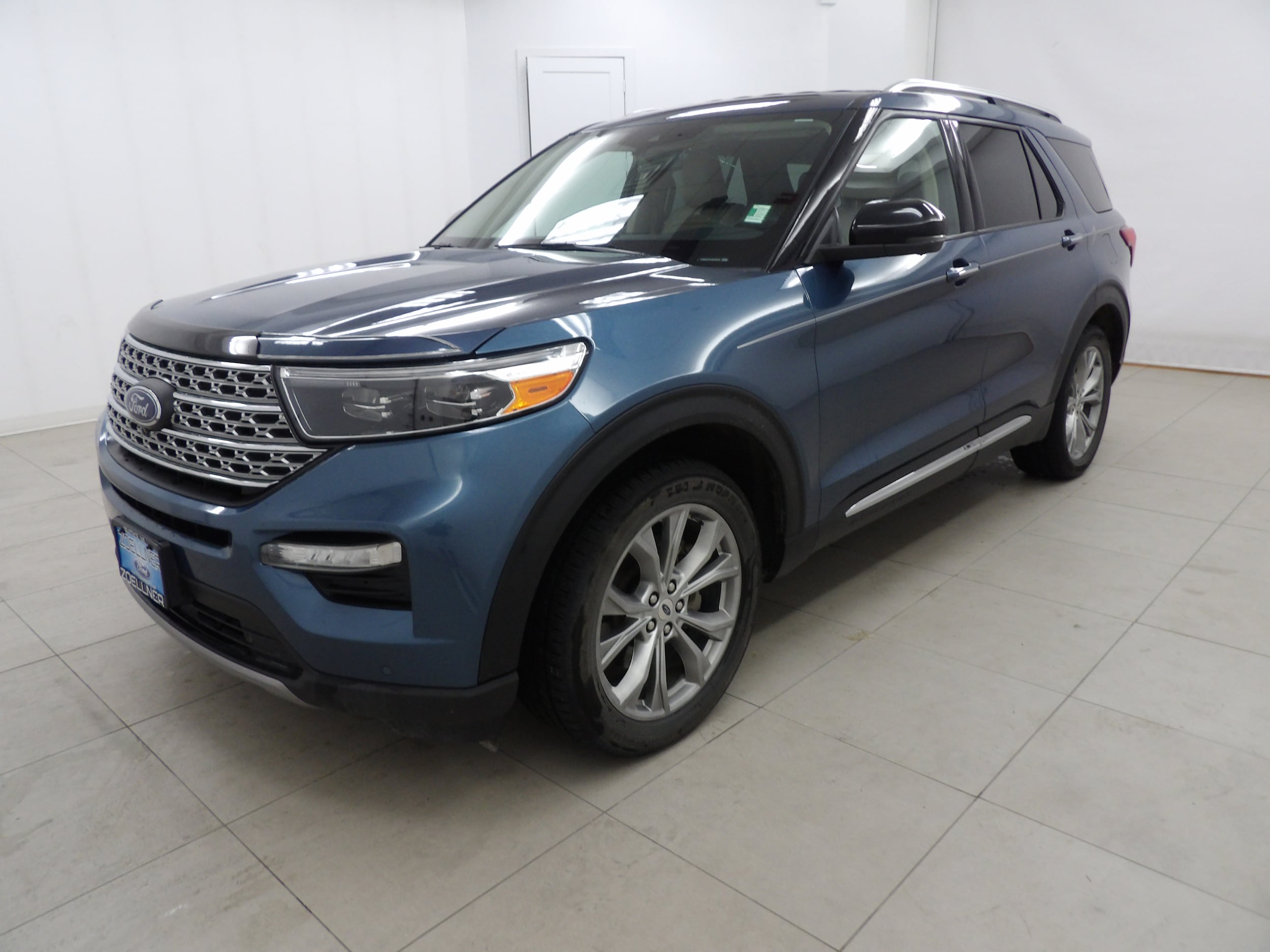 2020 Ford Explorer Limited 4WD's photo