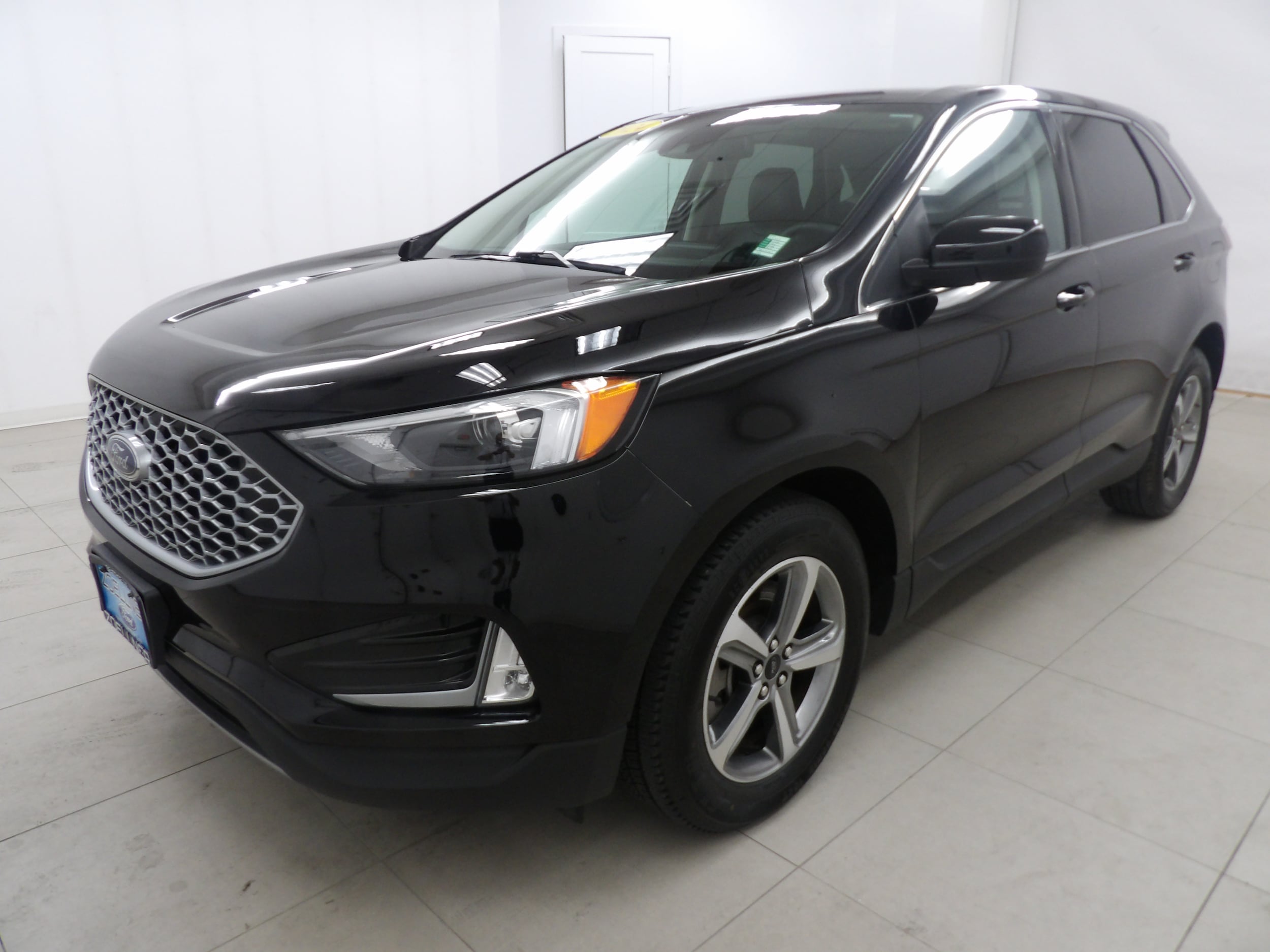 2024 Ford Edge SEL AWD's photo