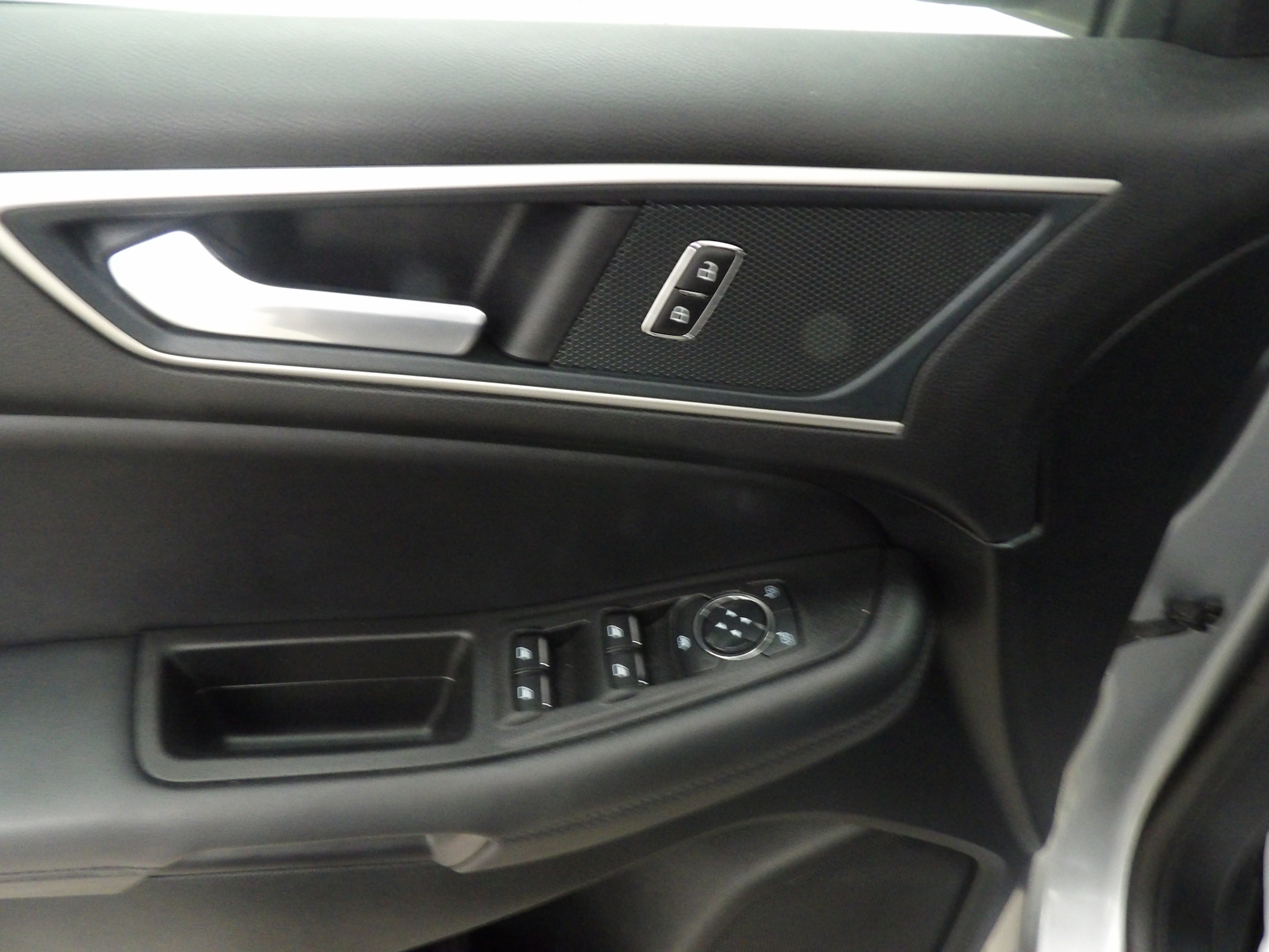 2024 Ford Edge SEL - Photo 13