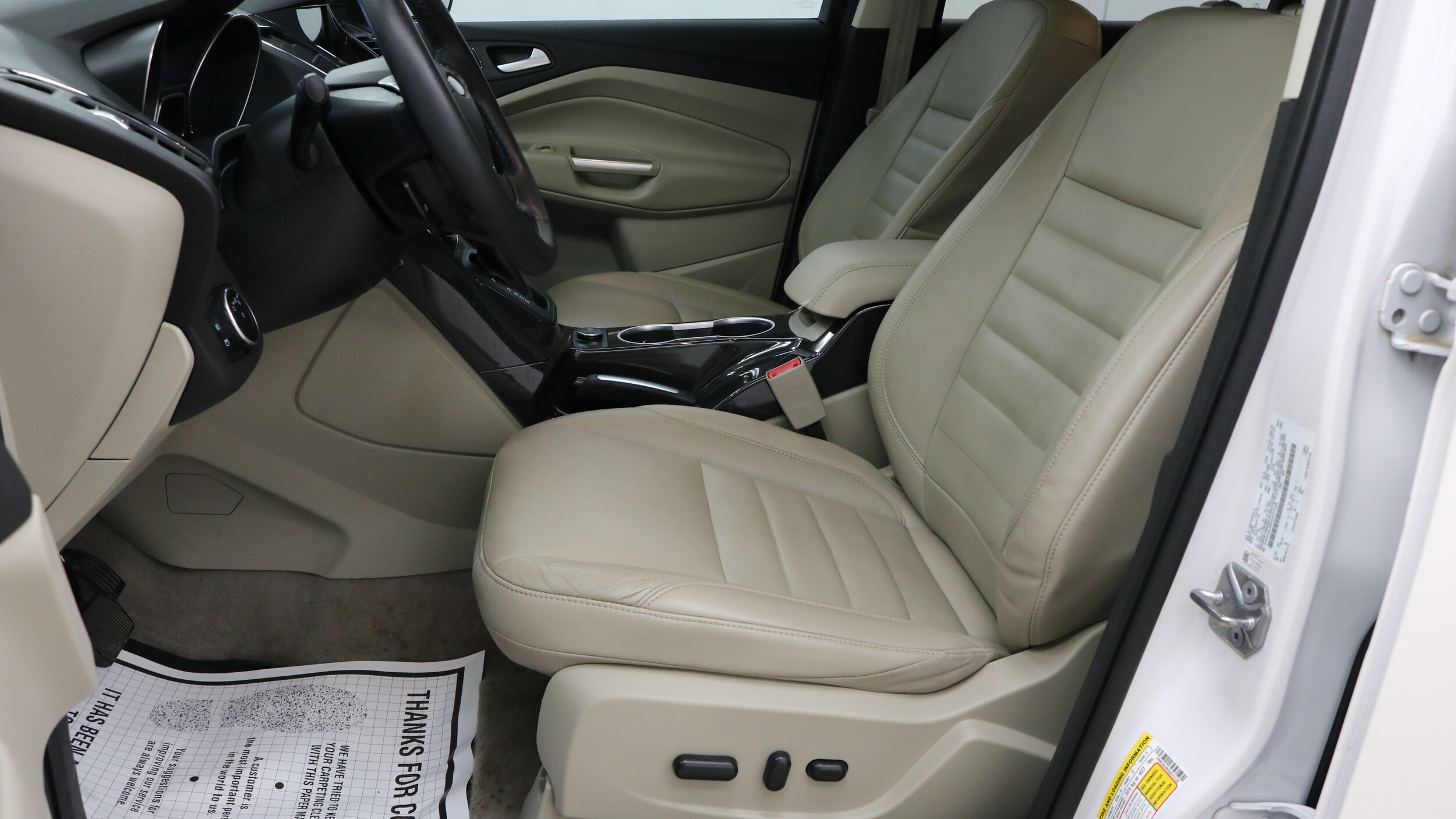 2016 Ford Escape Titanium photo 3