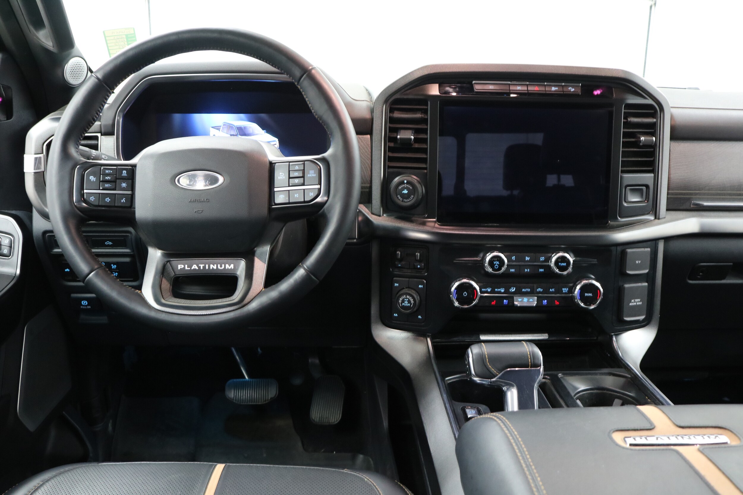 2023 Ford F-150 Platinum photo 4