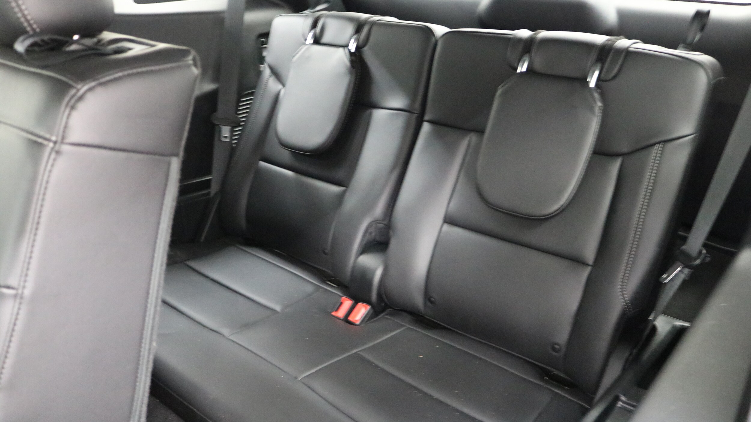 2023 Ford Explorer XLT photo 4