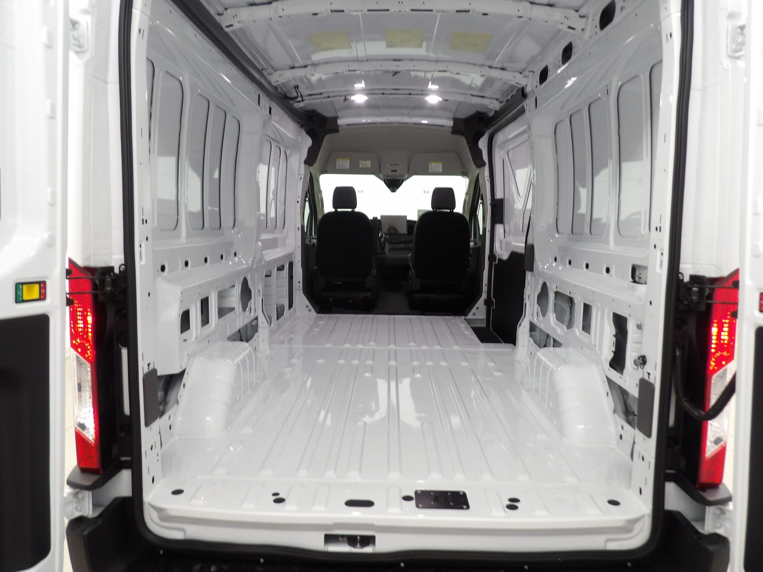 2026 Ford Transit Van Base - Photo 6