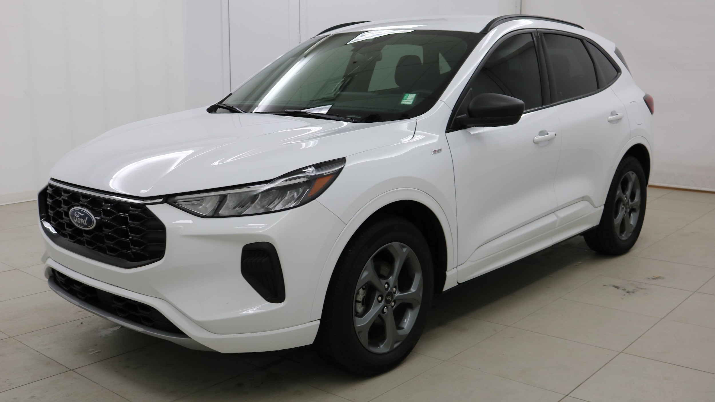 2023 Ford Escape ST-Line's photo