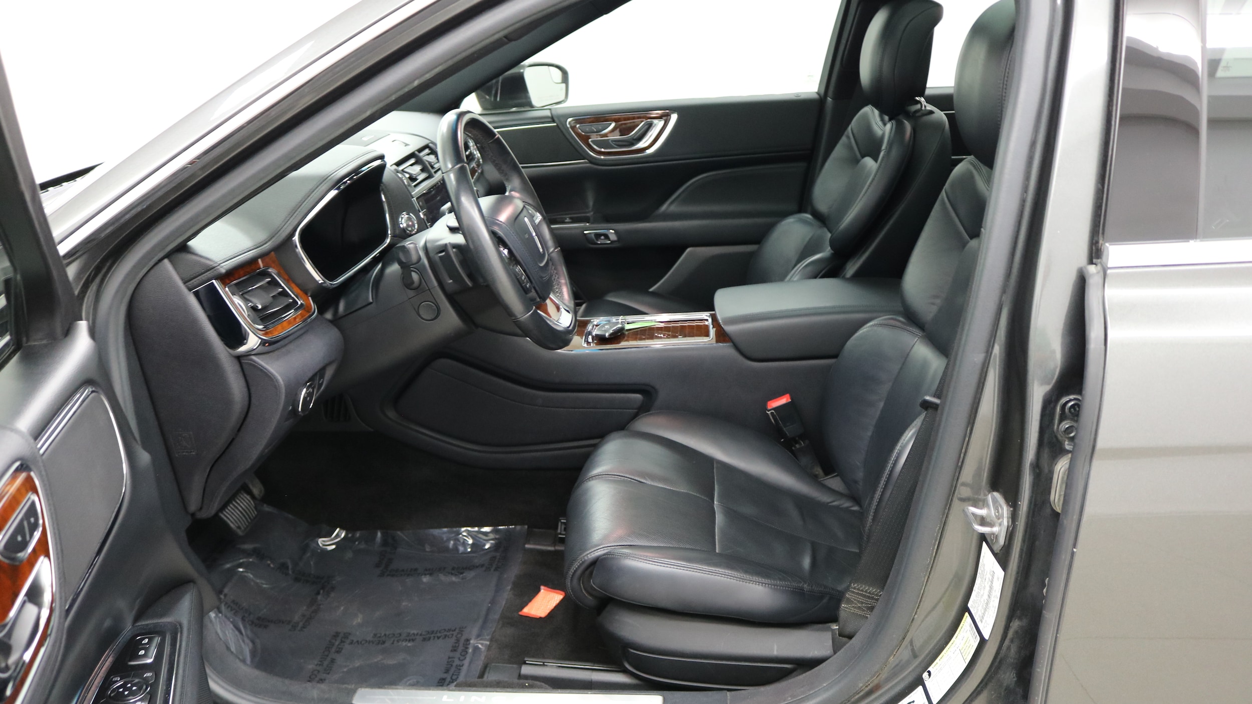 Used 2017 Lincoln Continental Select with VIN 1LN6L9SKXH5631689 for sale in Beatrice, NE