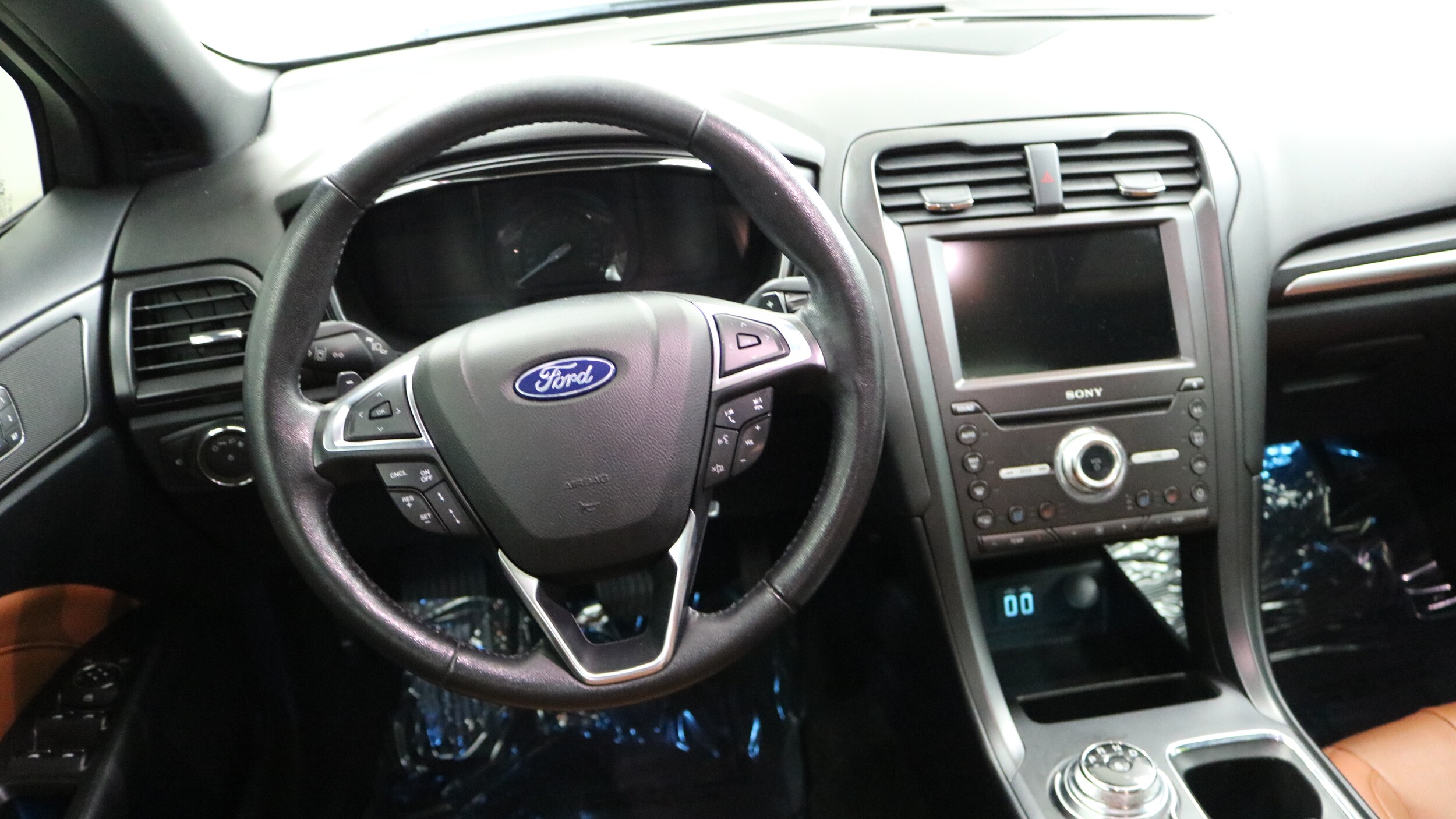 2020 Ford Fusion Titanium photo 4