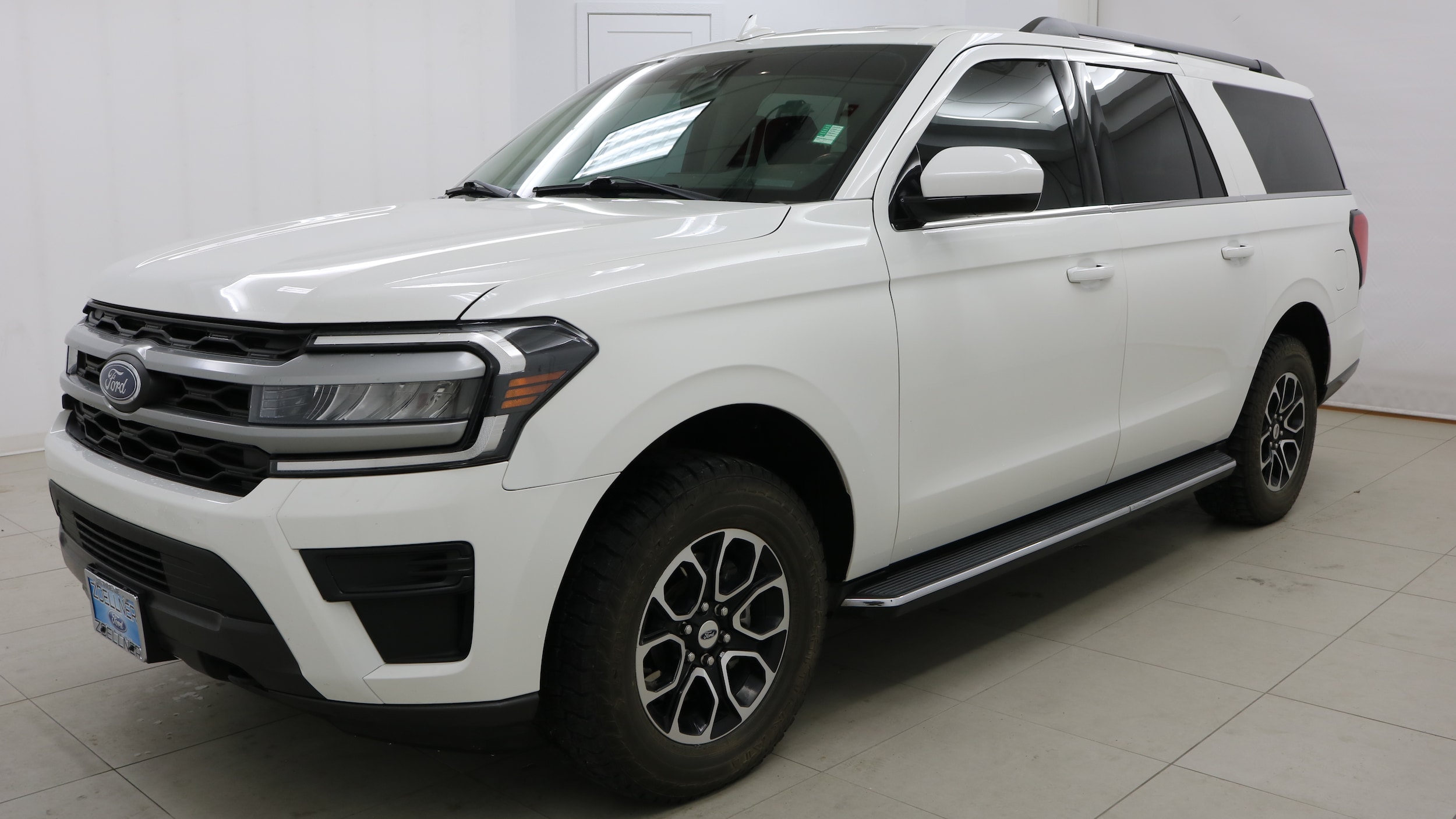 2022 Ford Expedition XLT's photo