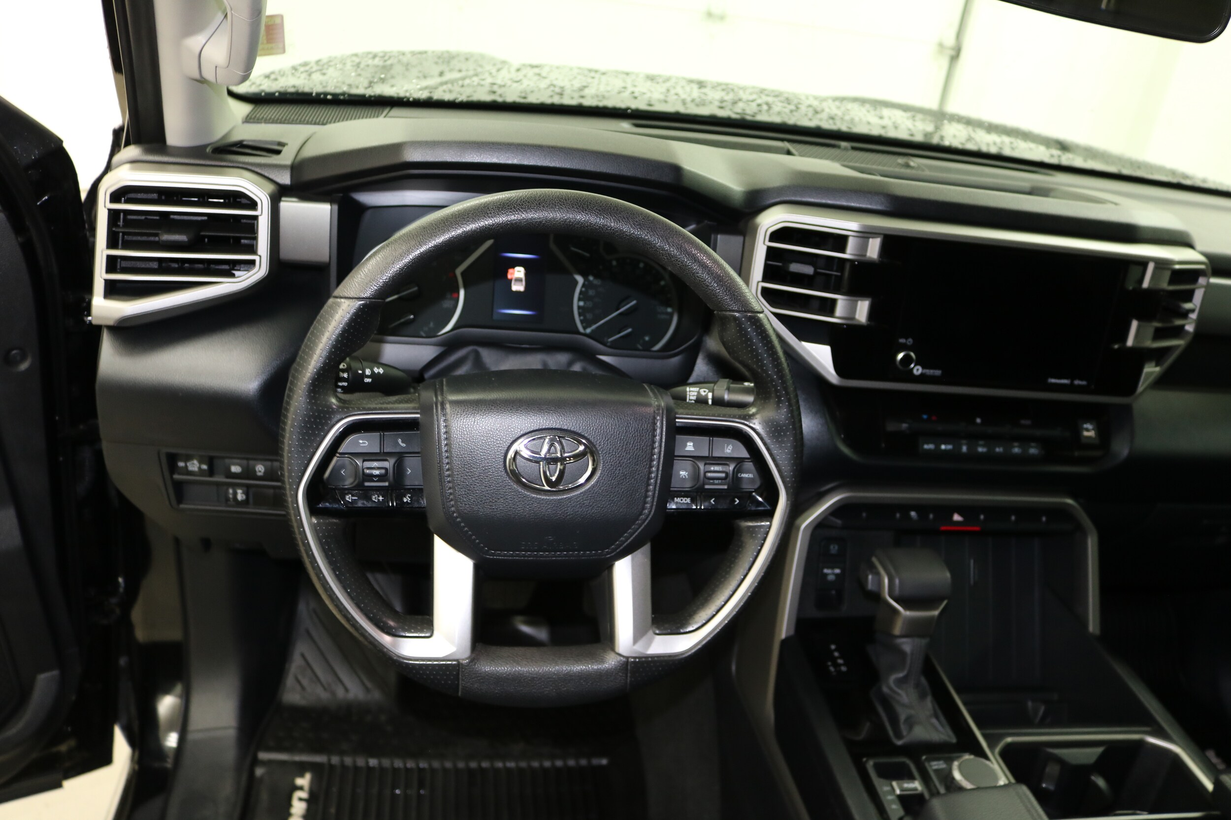 2023 Toyota Tundra SR5 photo 2