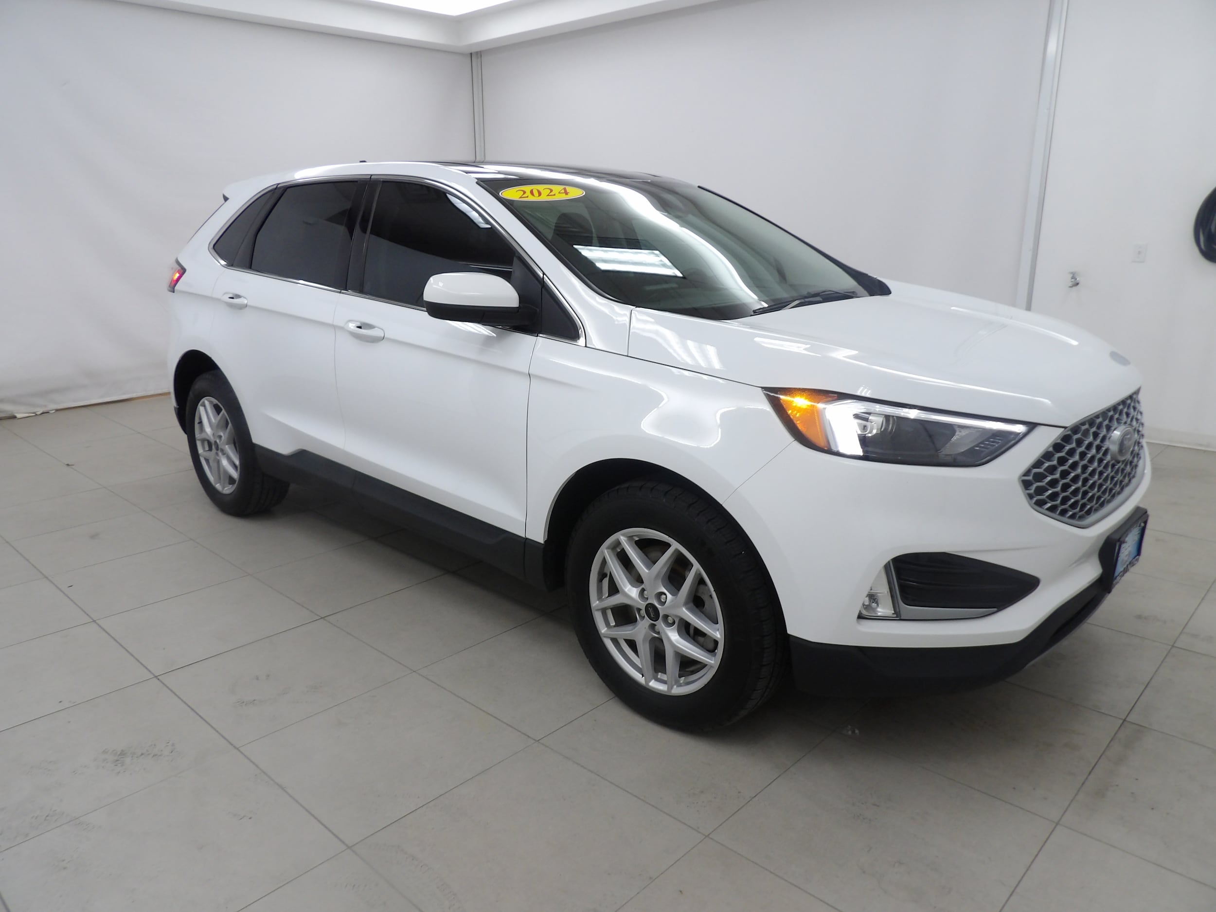2024 Ford Edge SEL - Photo 11