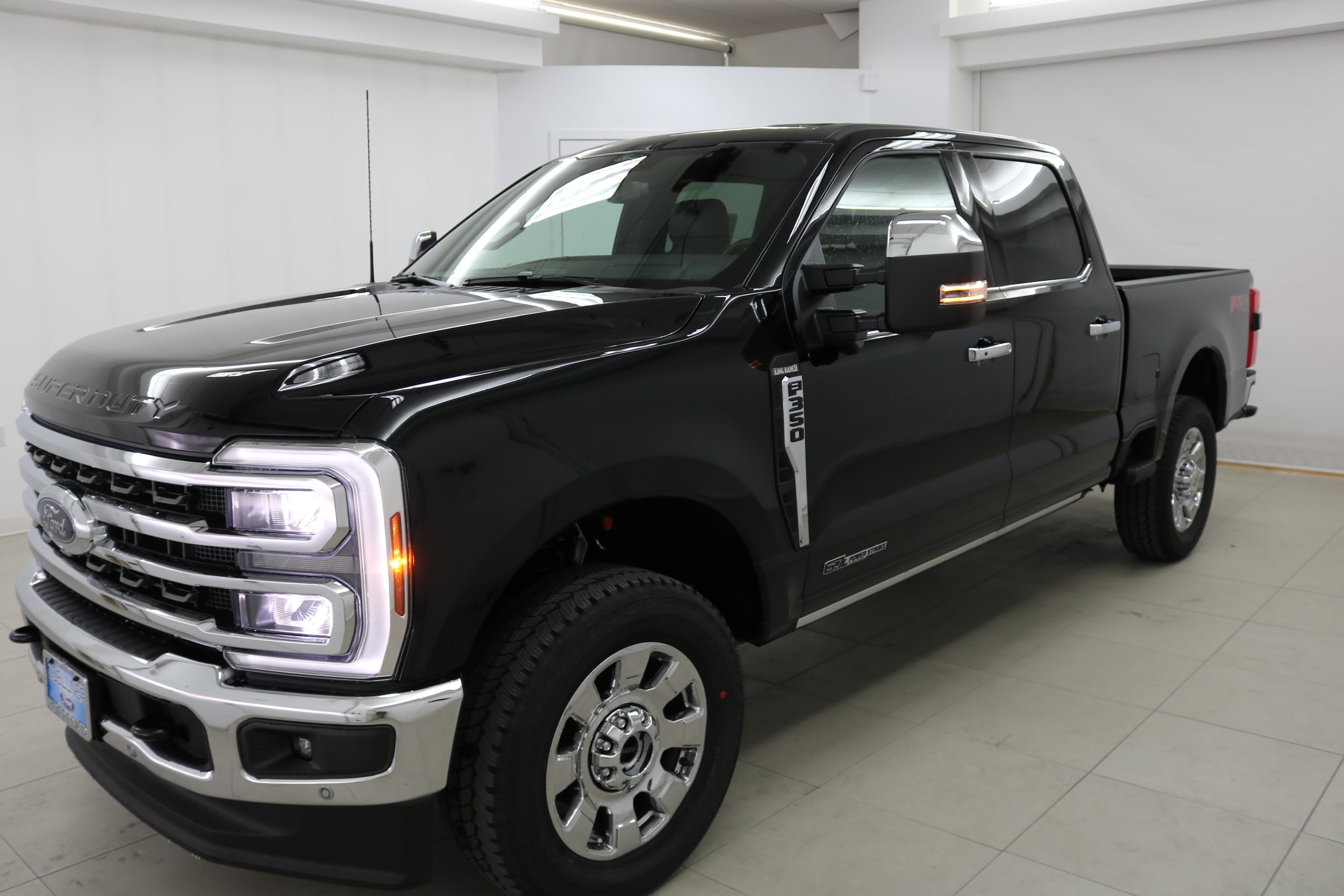 2026 Ford F-350 Super Duty King Ranch's photo