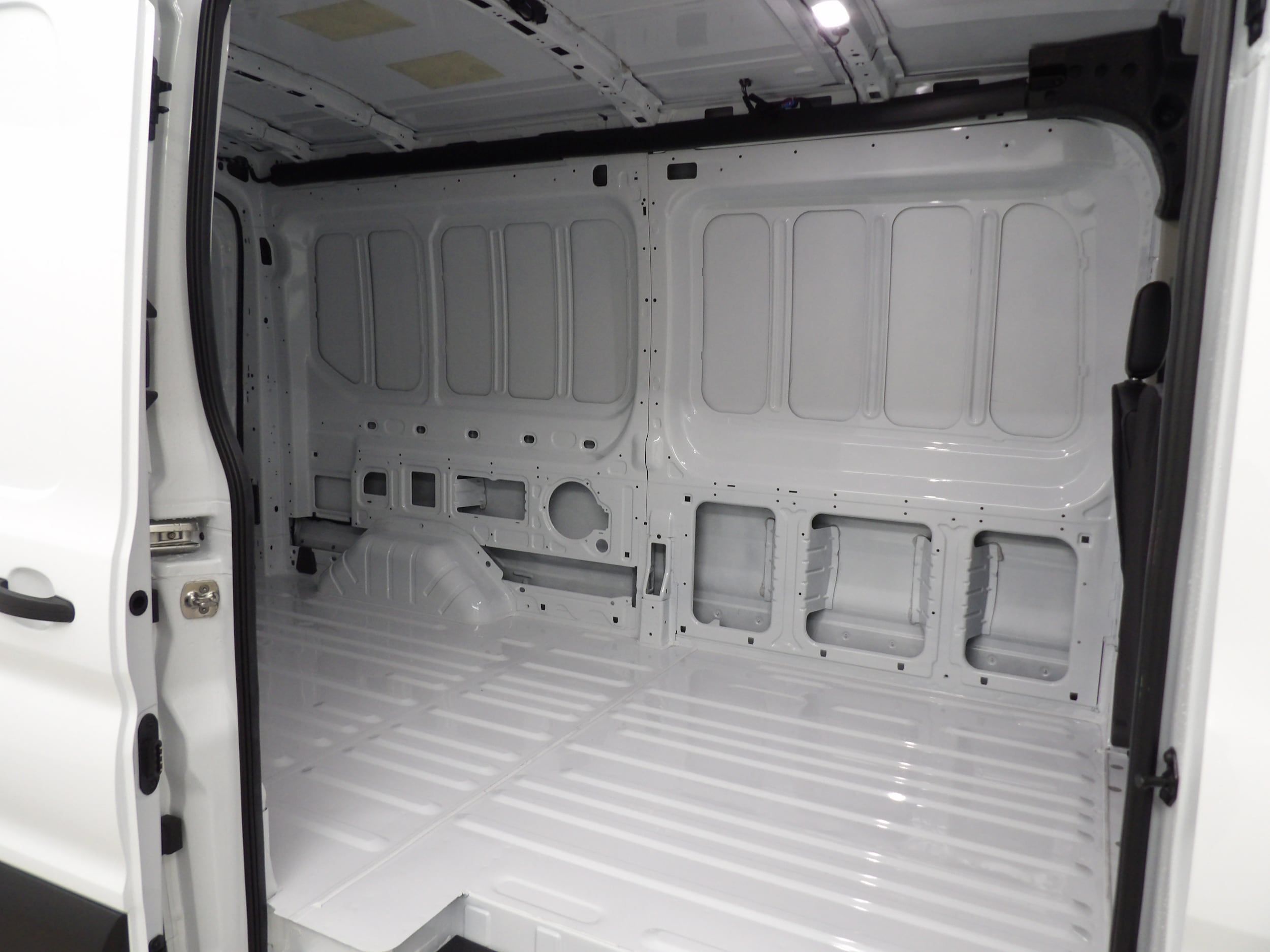 2026 Ford Transit Van Base - Photo 10