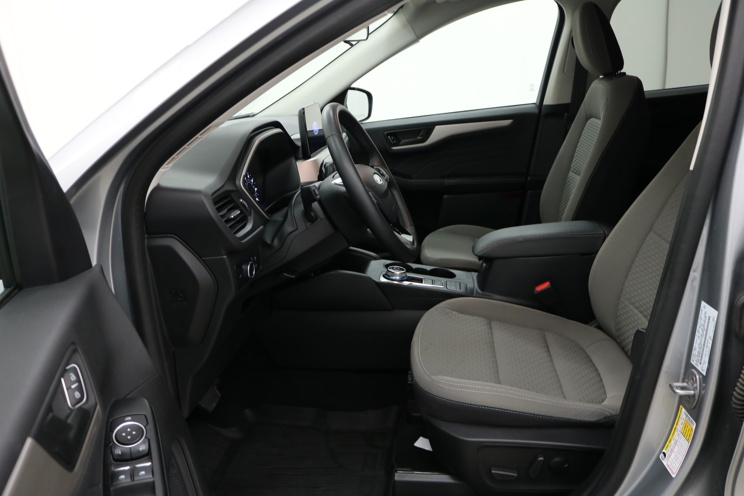 Used 2022 Ford Escape SE with VIN 1FMCU9G68NUB96247 for sale in Beatrice, NE