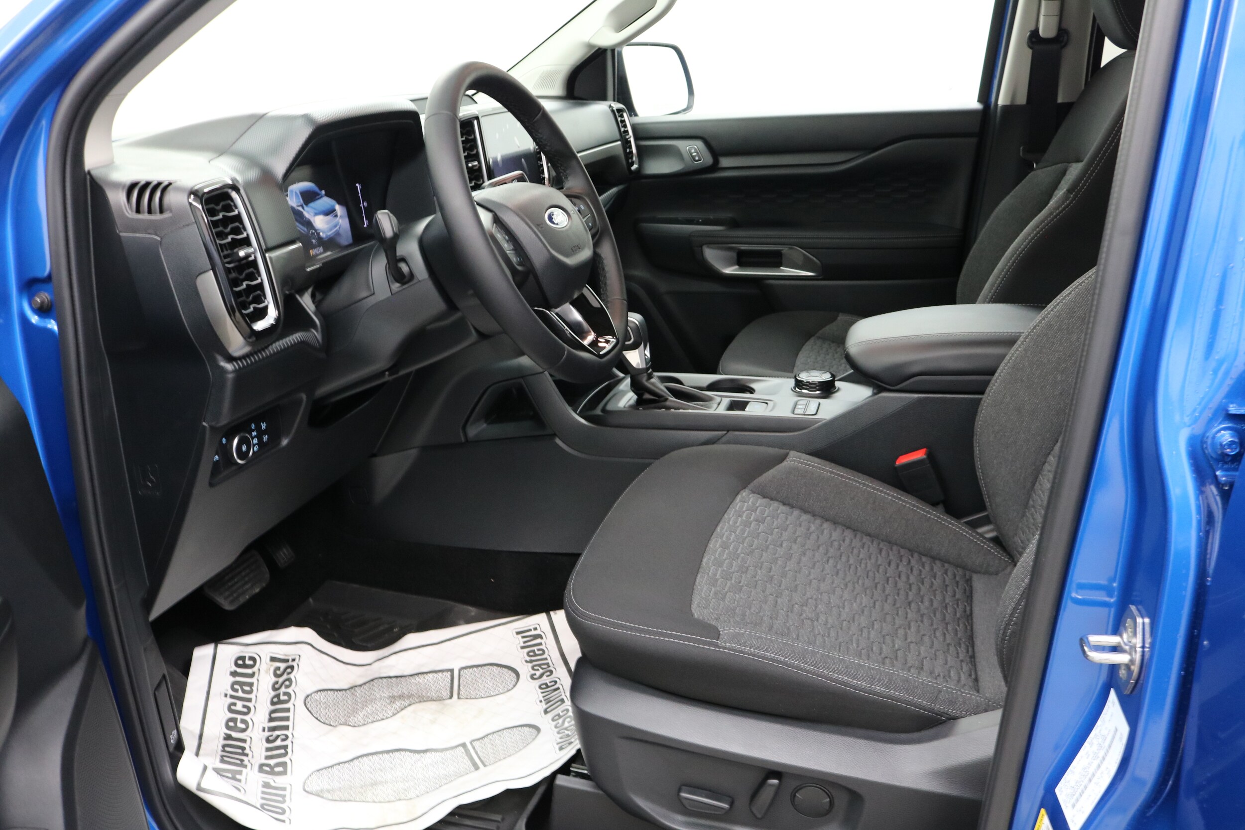 2025 Ford Ranger XLT photo 3
