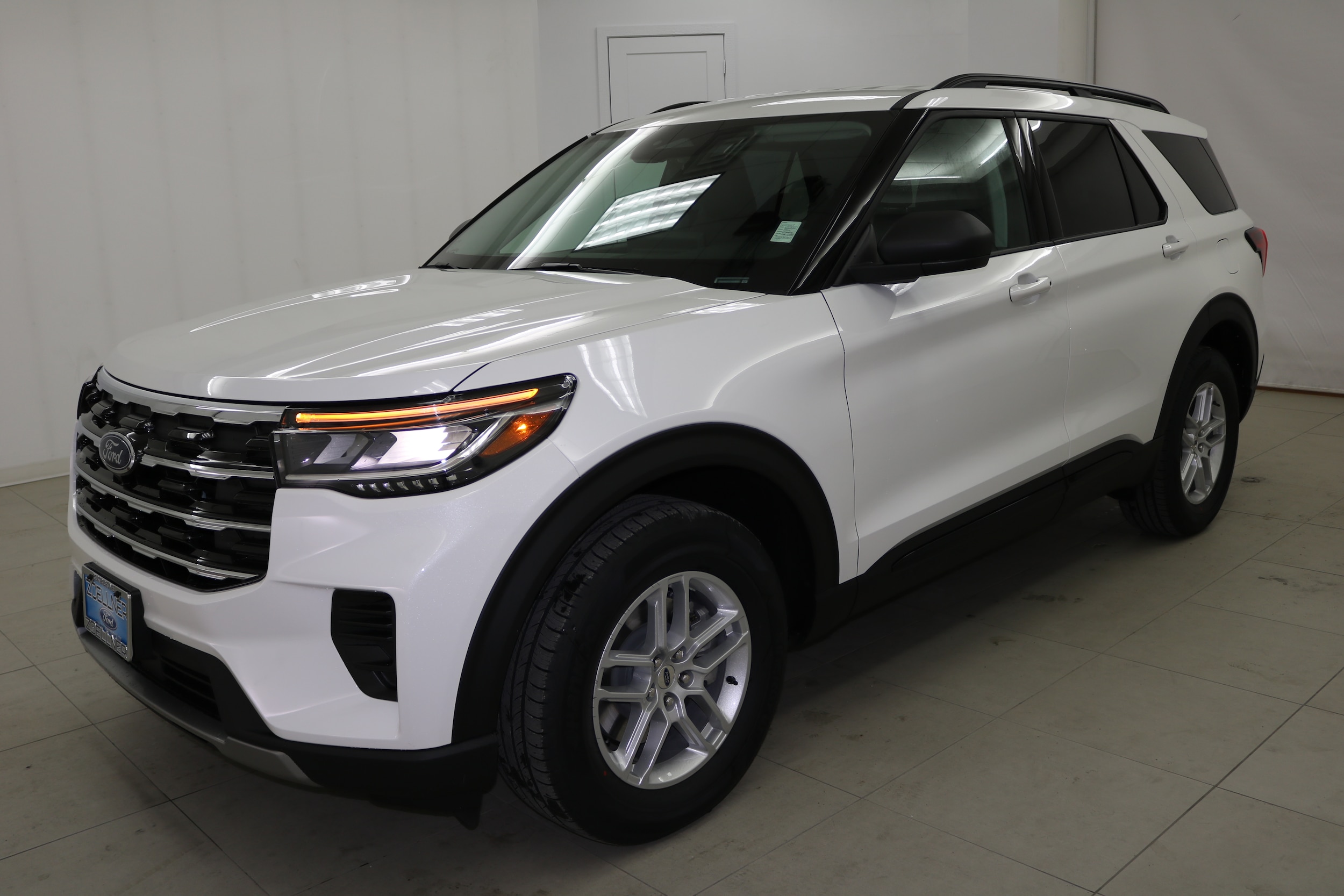 2026 Ford Explorer Active's photo