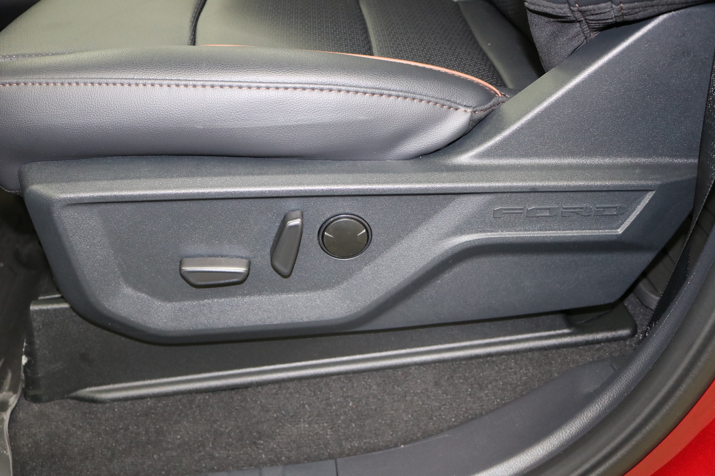 2026 Ford F-350 Super Duty Lariat - Photo 12