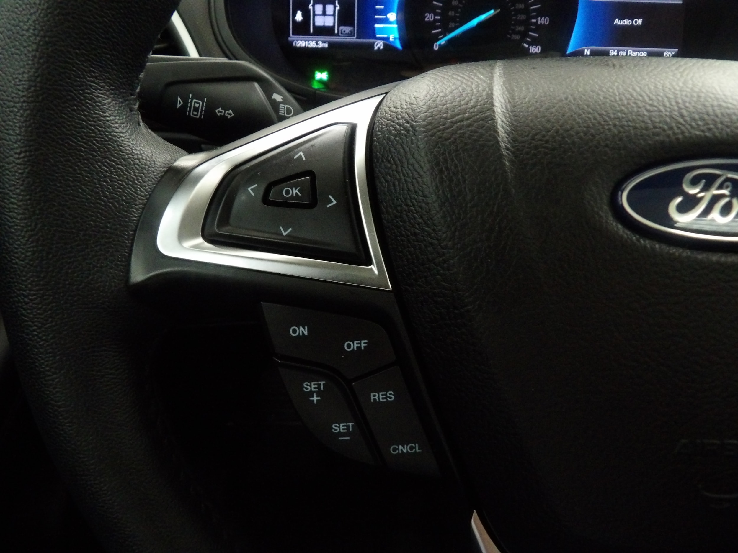 2024 Ford Edge SEL - Photo 18