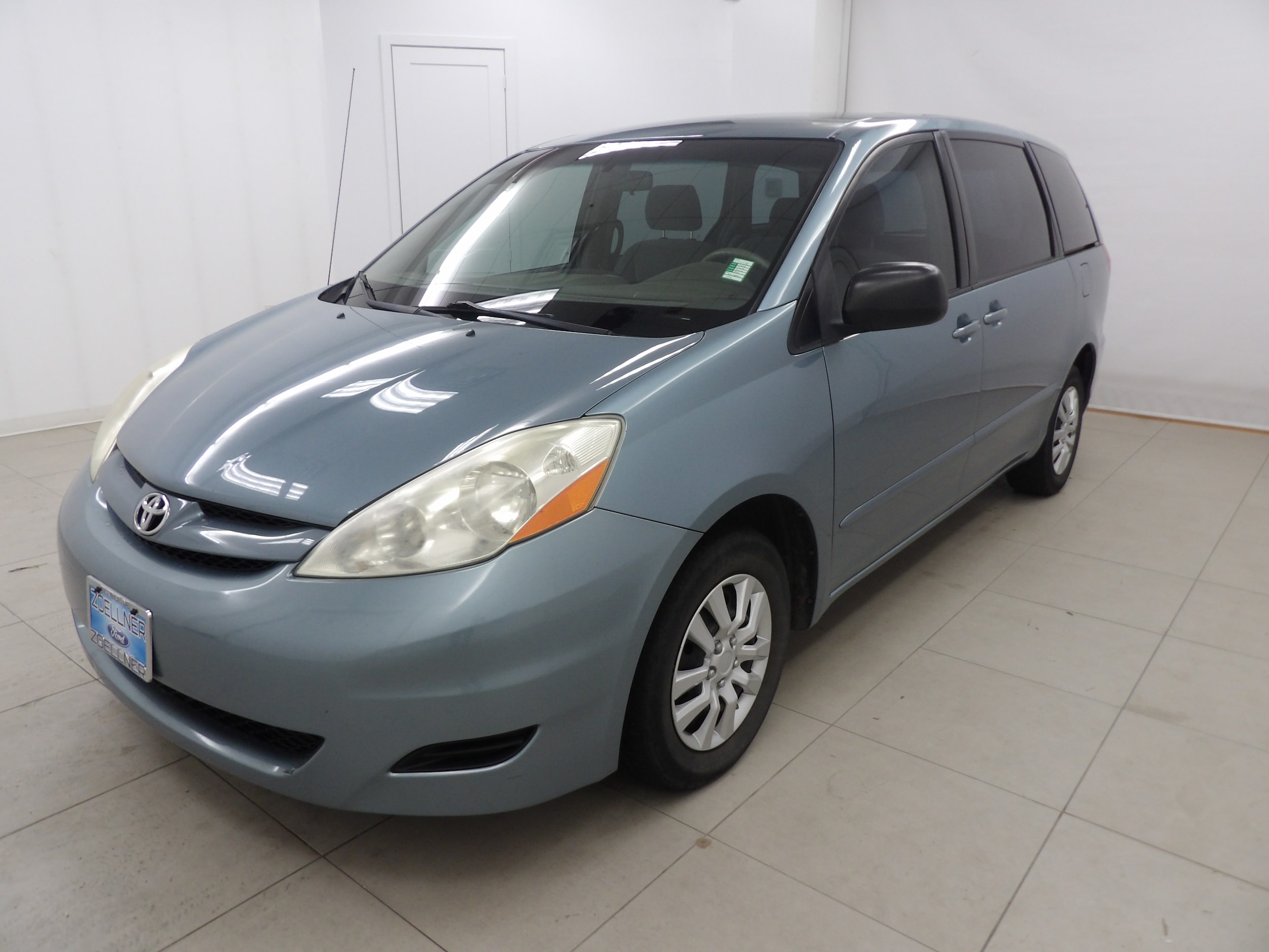 2008 Toyota Sienna's photo
