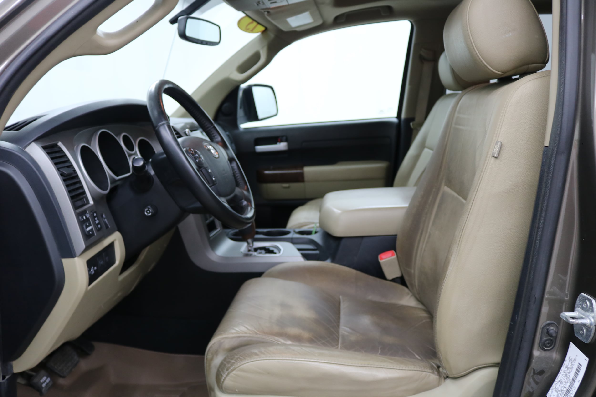 Used 2013 Toyota Tundra Limited with VIN 5TFHY5F18DX302139 for sale in Beatrice, NE