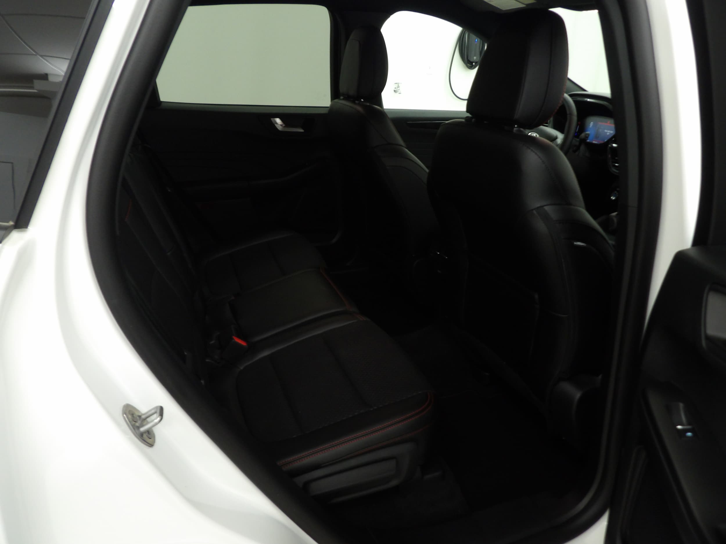 2026 Ford Escape ST-Line - Photo 25
