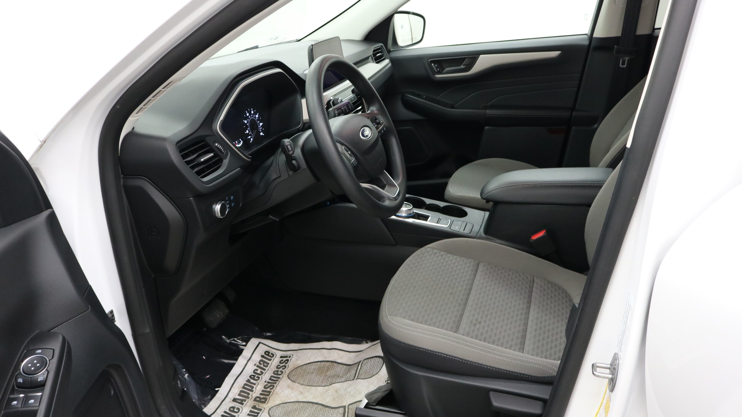 2022 Ford Escape SE photo 3