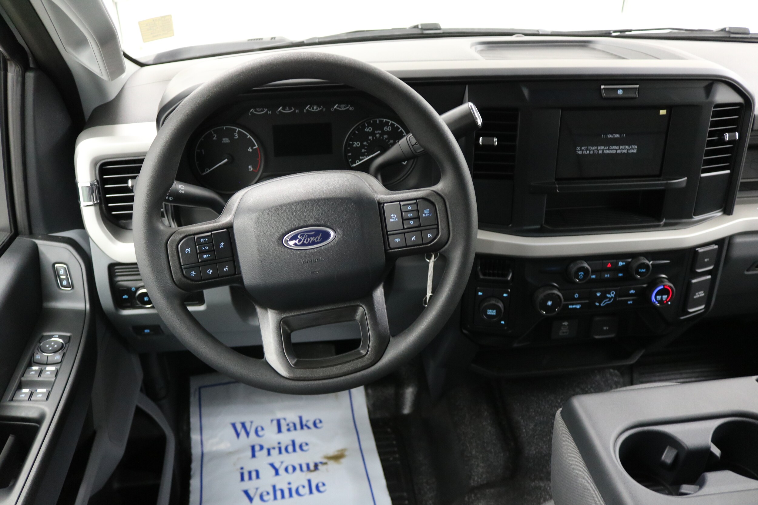 2025 Ford F-250 XL photo 2