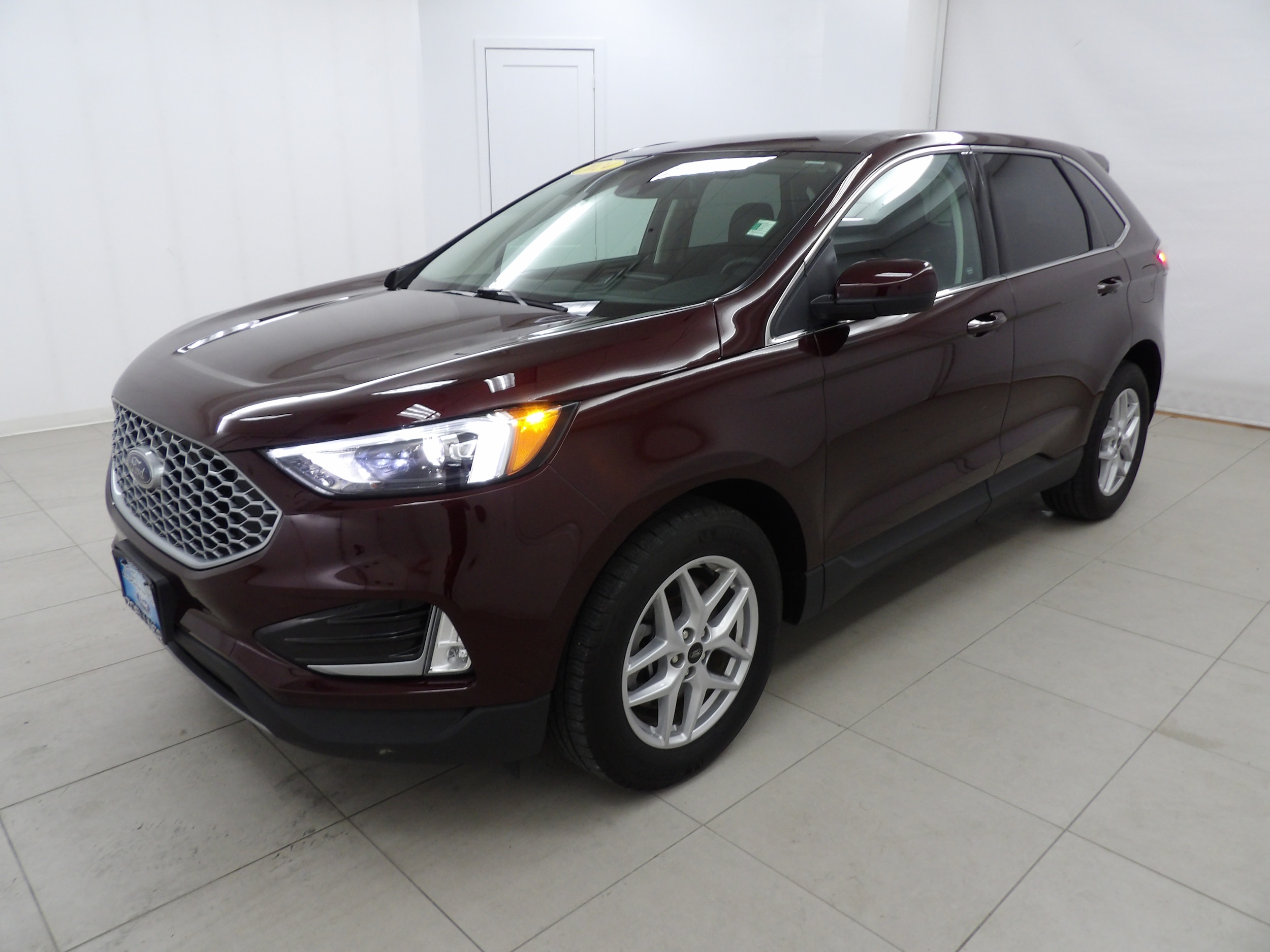 2024 Ford Edge SEL AWD's photo