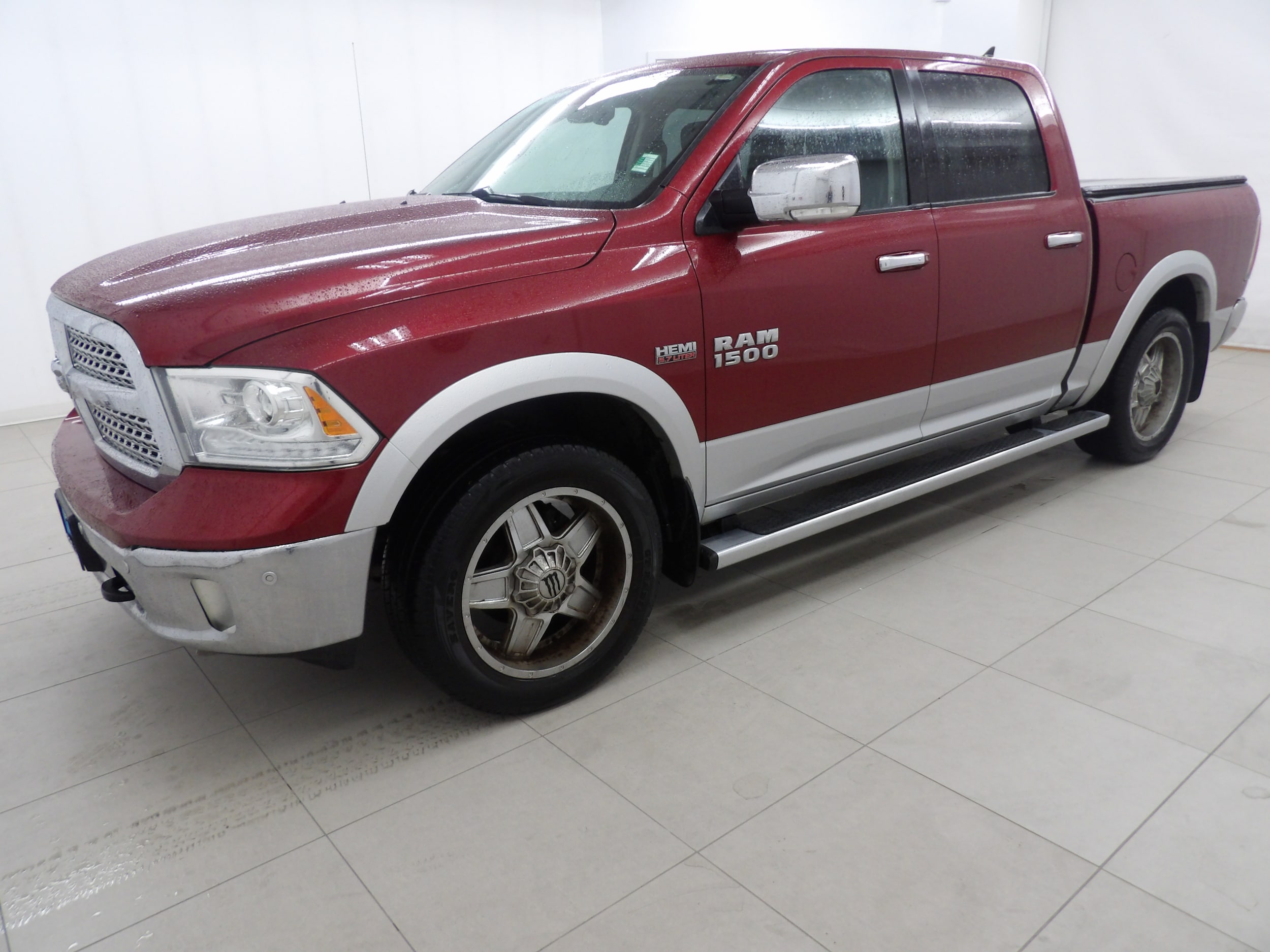 2014 RAM Ram 1500 Pickup Laramie