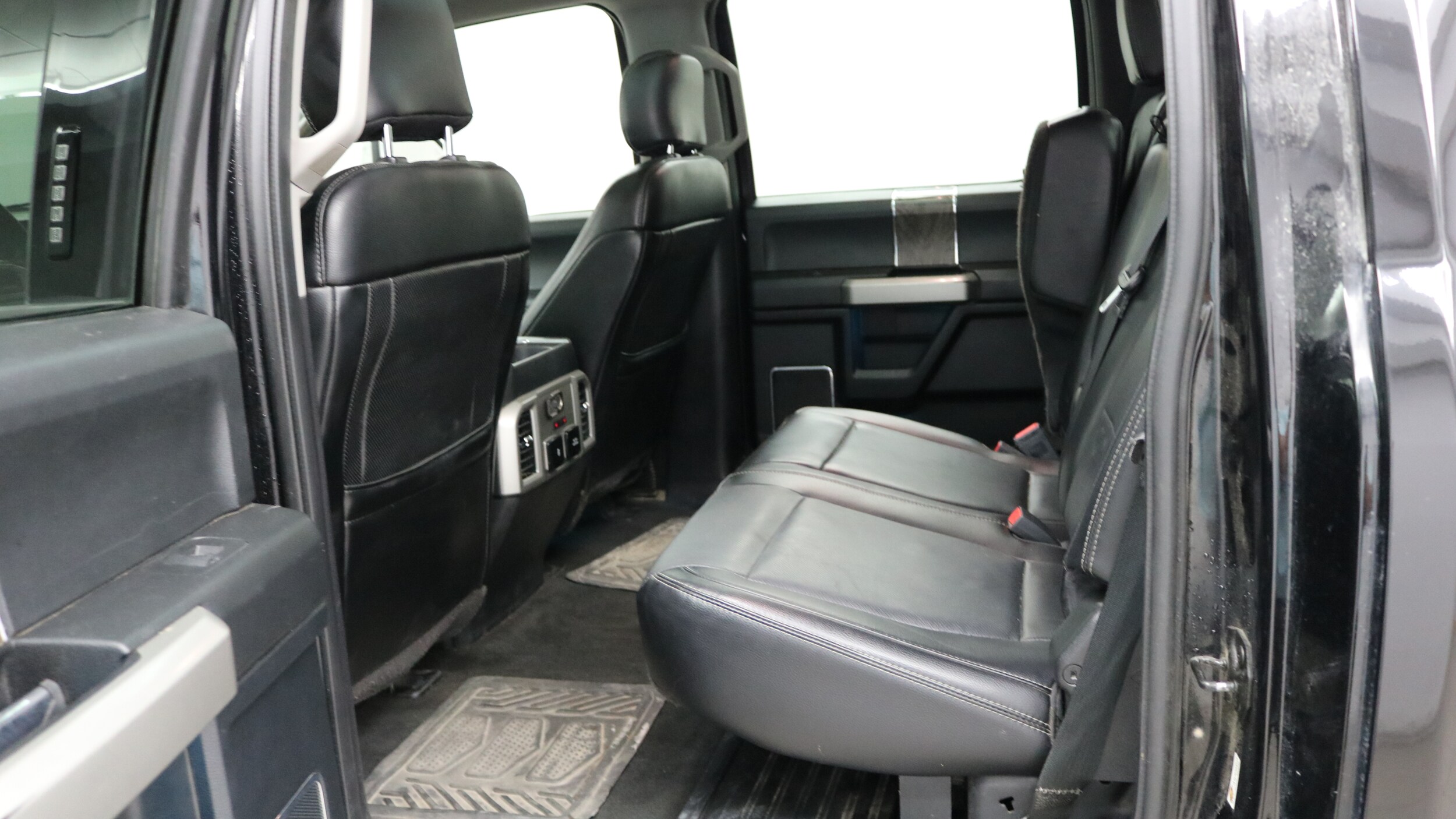 2018 Ford F-250 Lariat photo 4