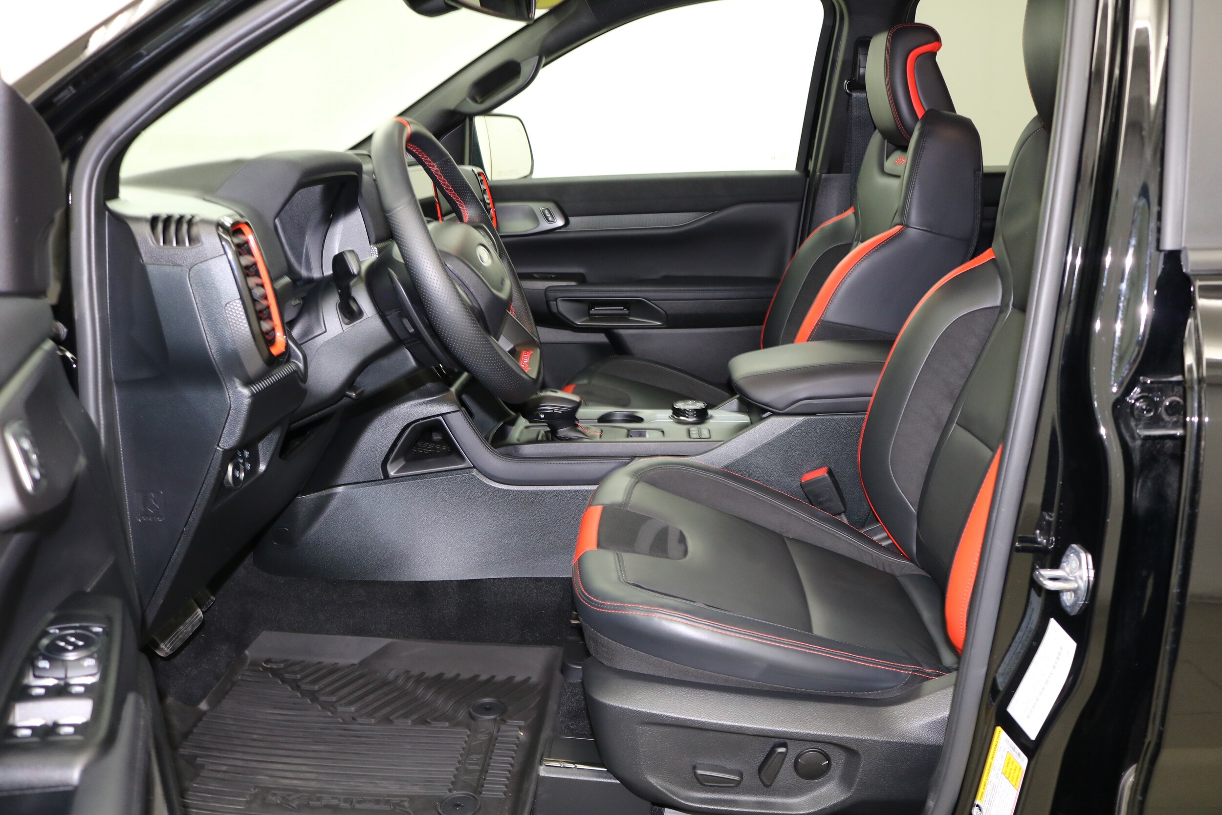2024 Ford Ranger Raptor photo 2