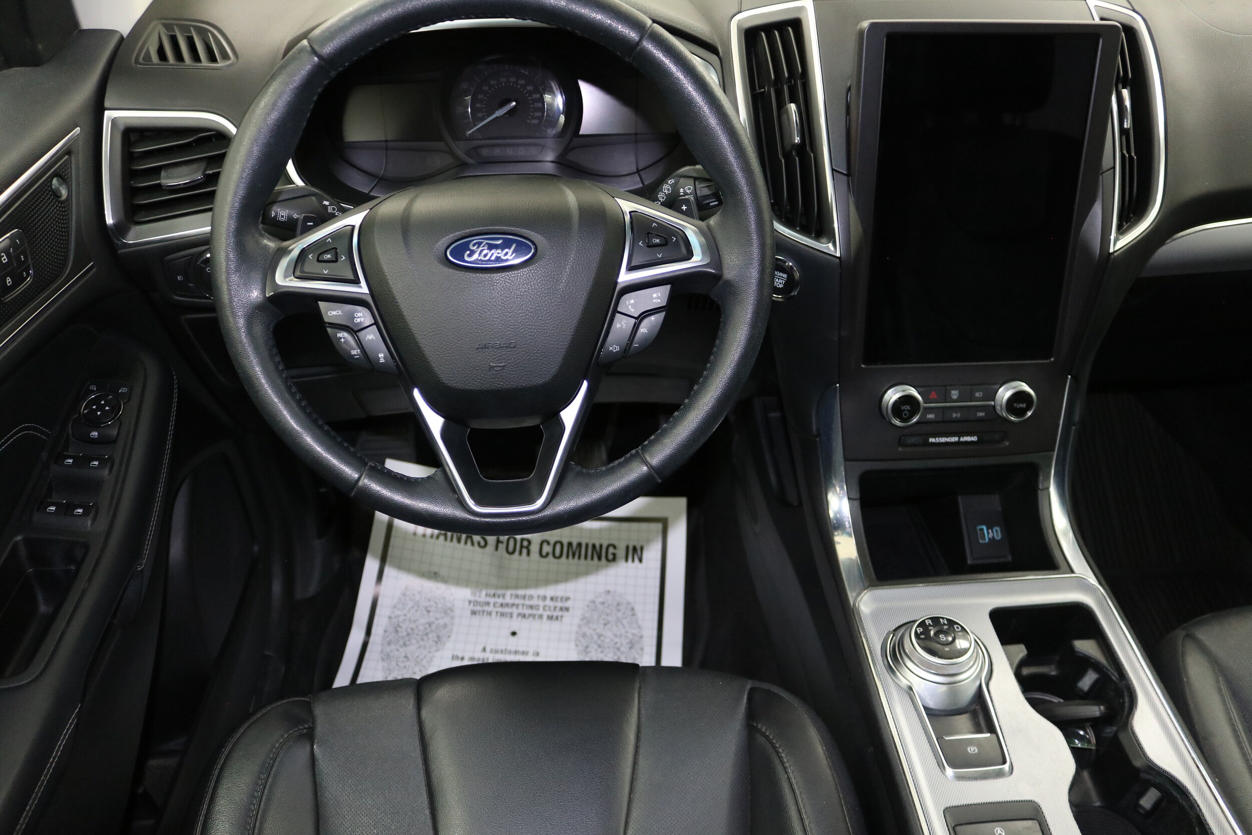 2021 Ford Edge Titanium photo 4