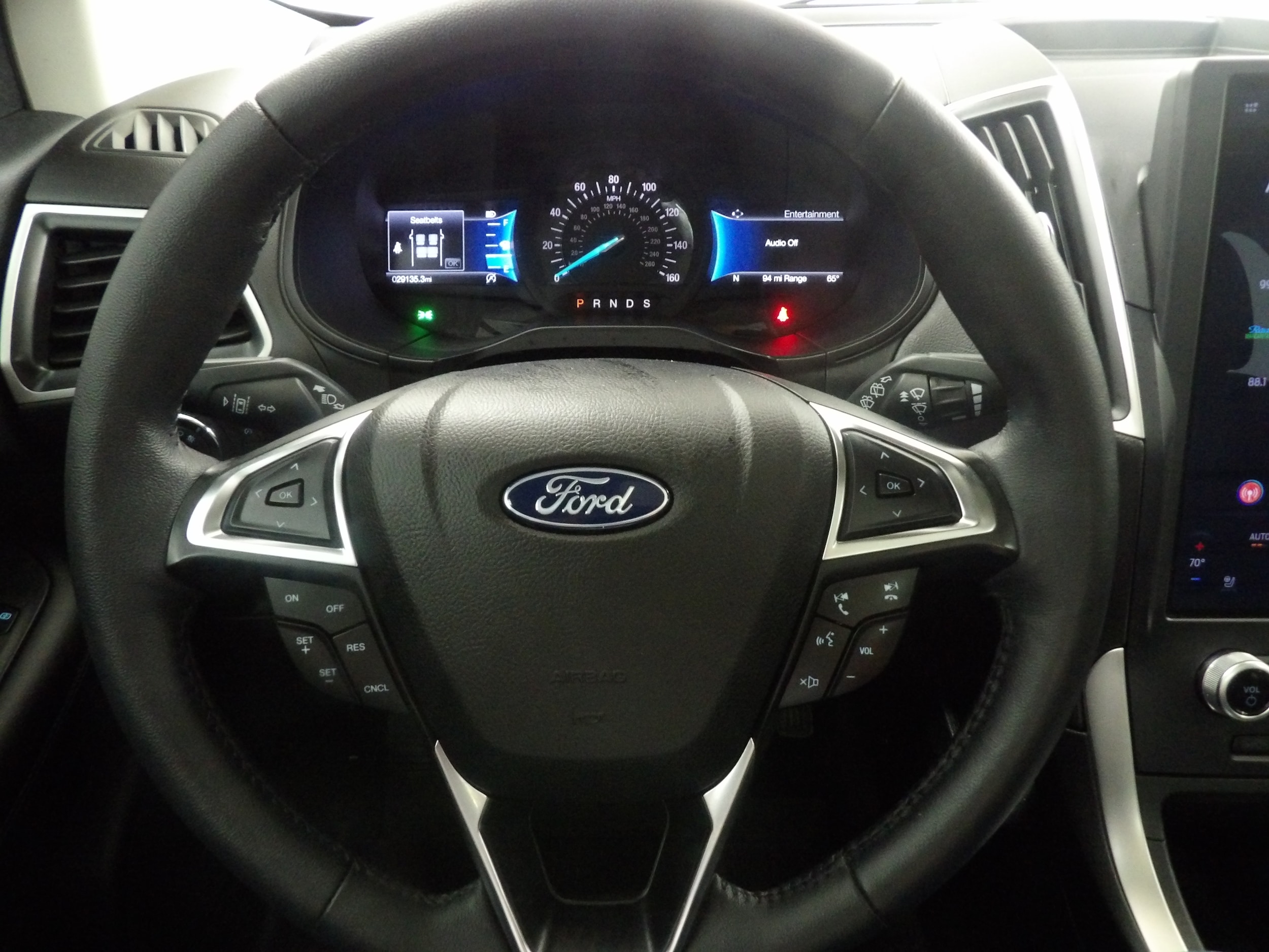 2024 Ford Edge SEL - Photo 17