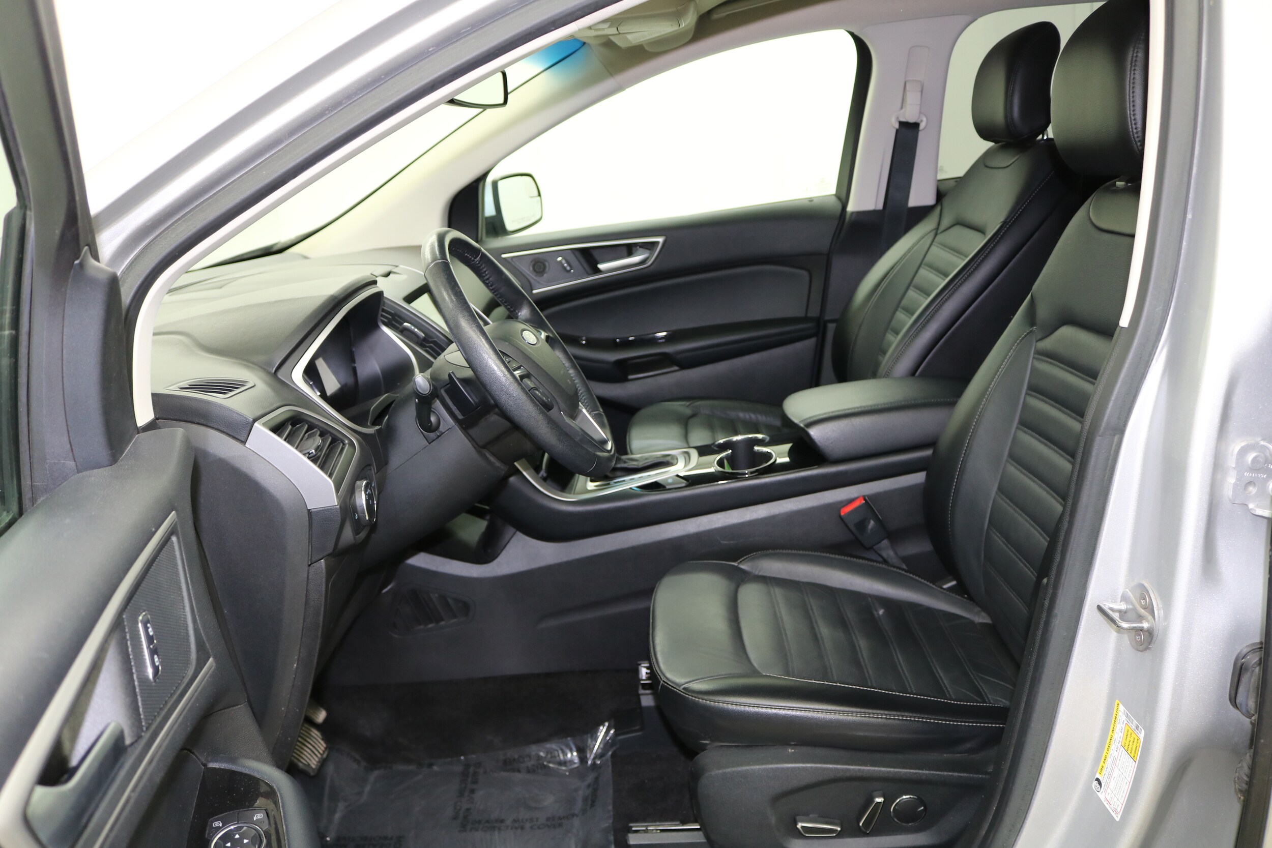 2018 Ford Edge SEL photo 2