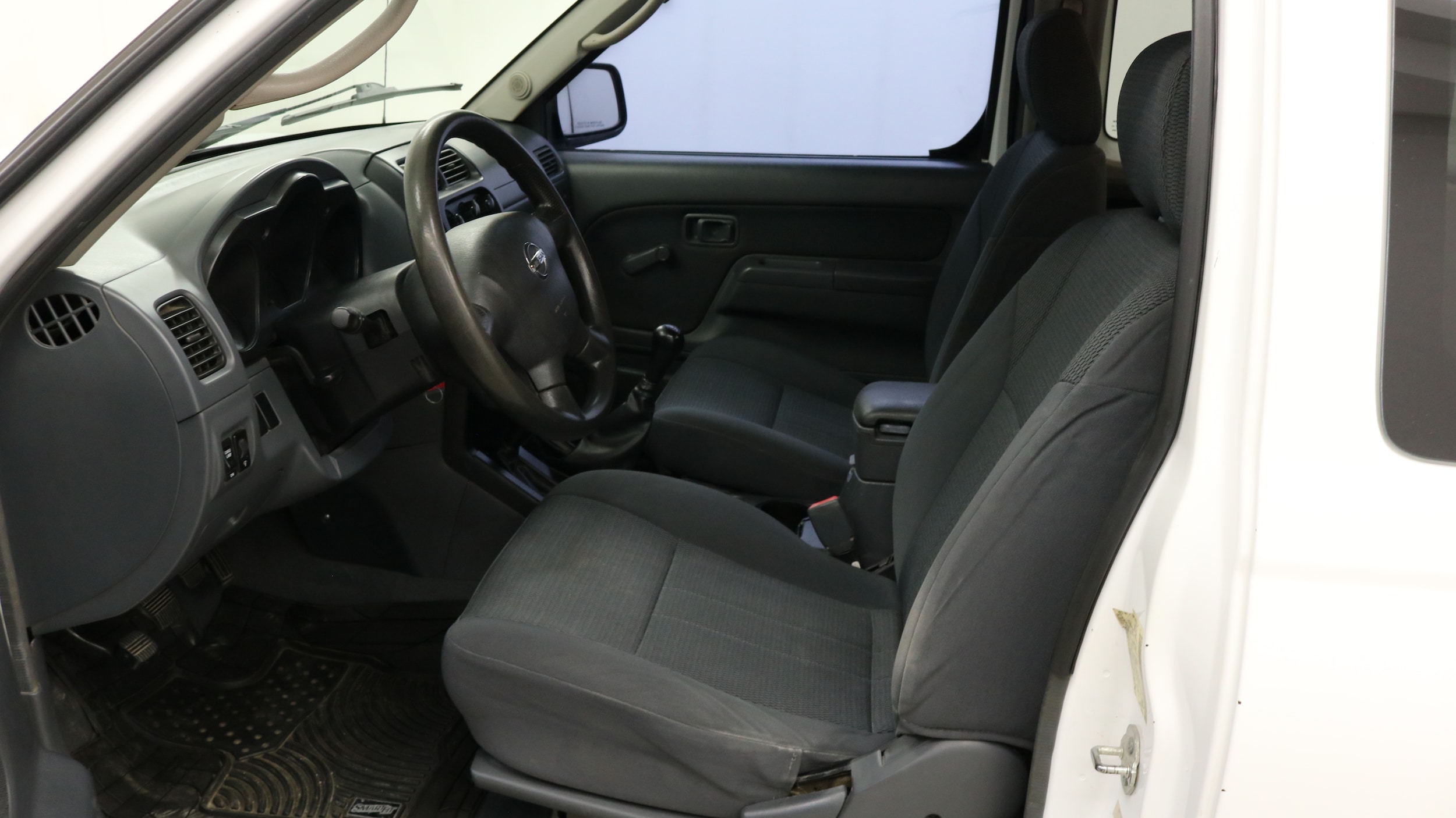 Used 2003 Nissan Frontier SE with VIN 1N6ED26Y73C411589 for sale in Beatrice, NE