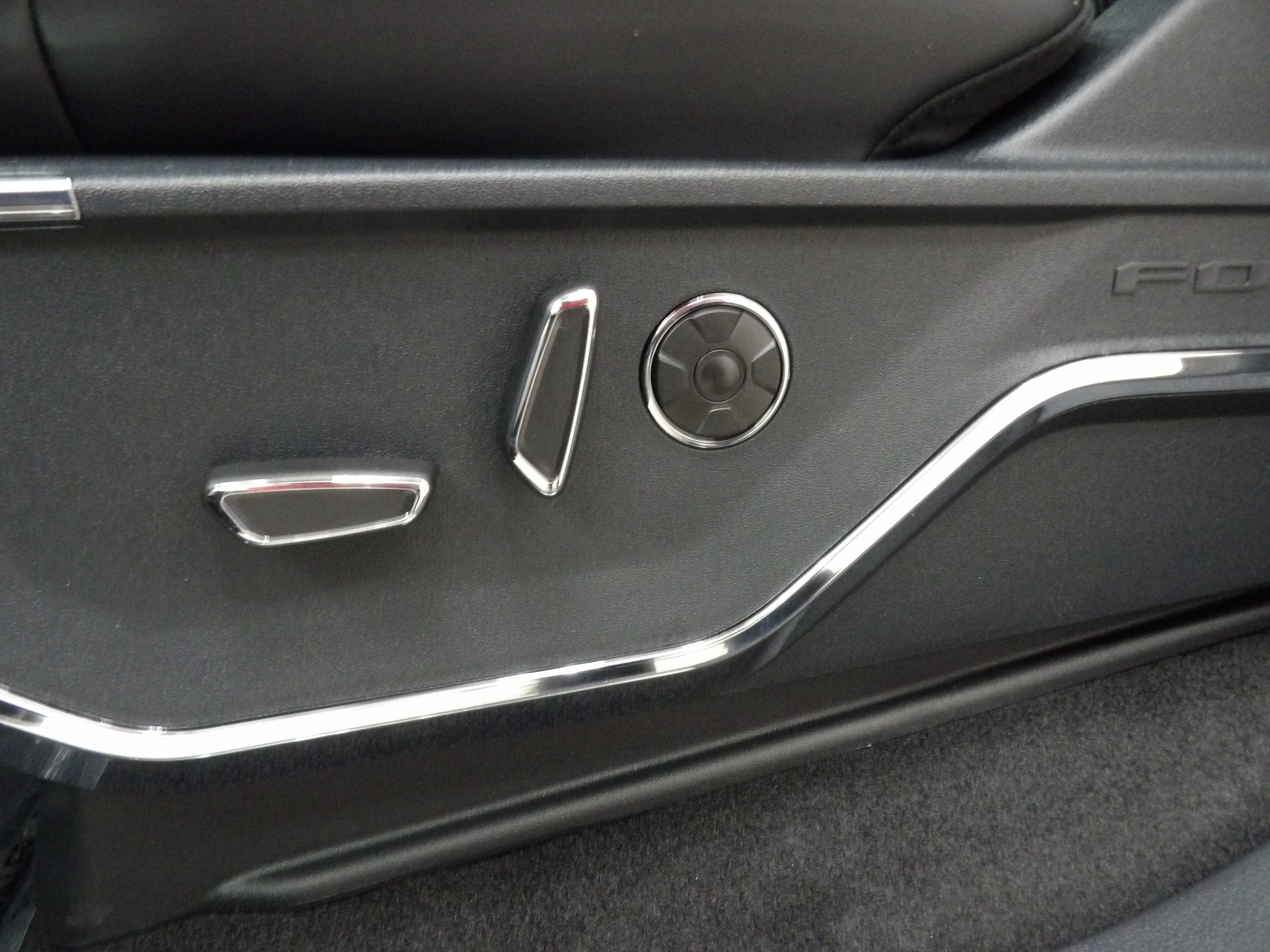 2026 Ford F-150 Platinum - Photo 12