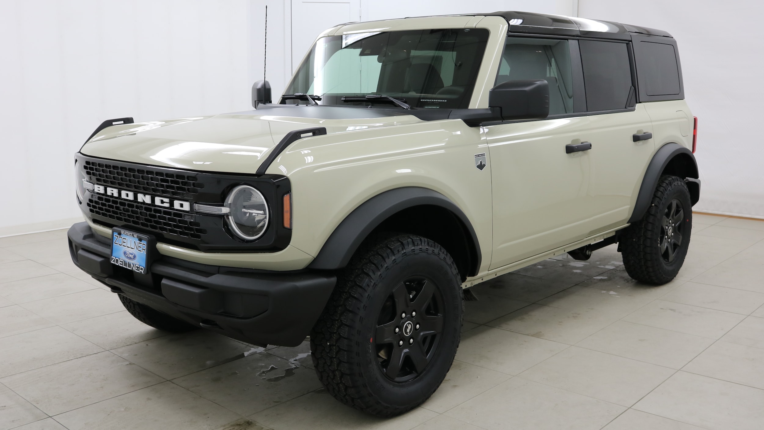 2025 Ford Bronco 4-Door Big Bend's photo