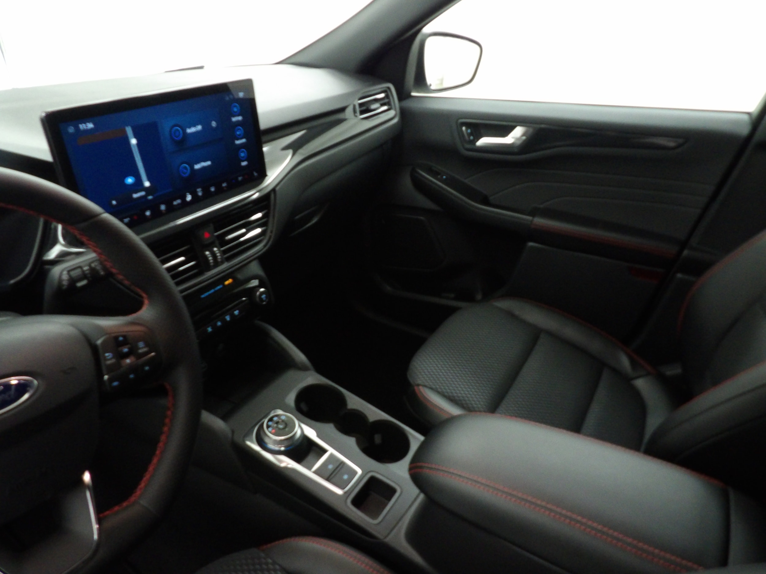 2026 Ford Escape ST-Line - Photo 23