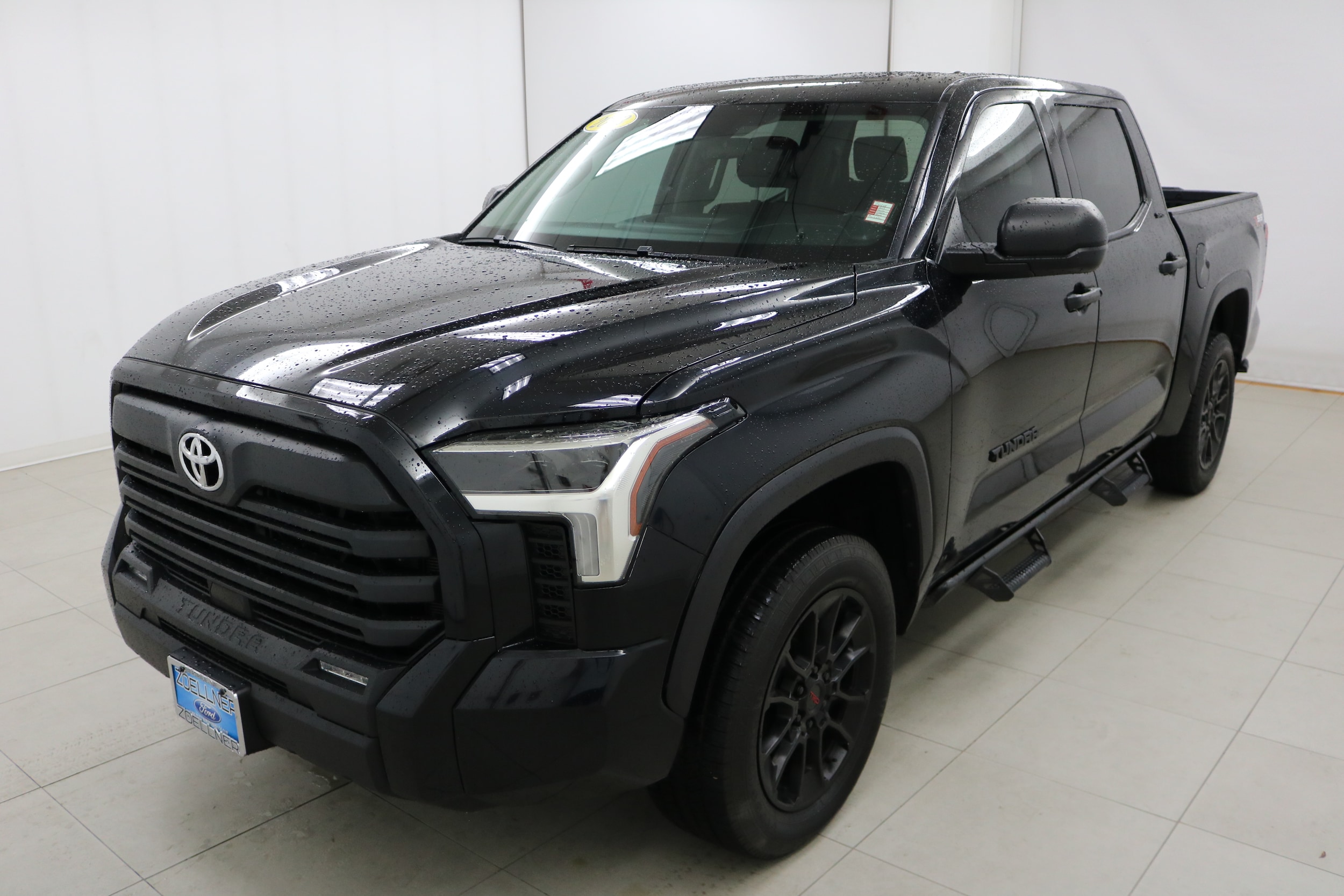 2023 Toyota Tundra SR5's photo